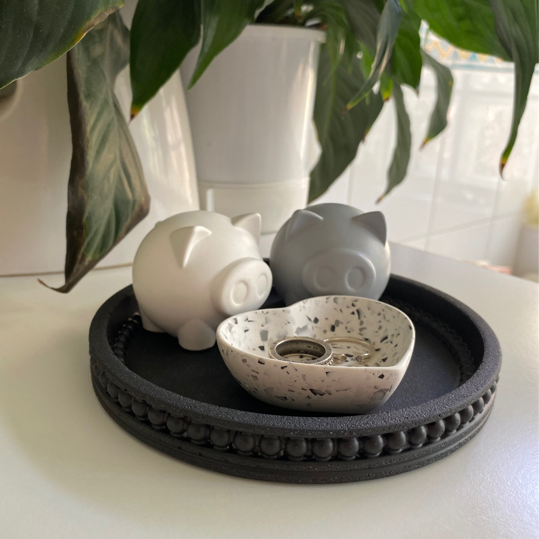 Round Decorative Platter | Textured decor collection