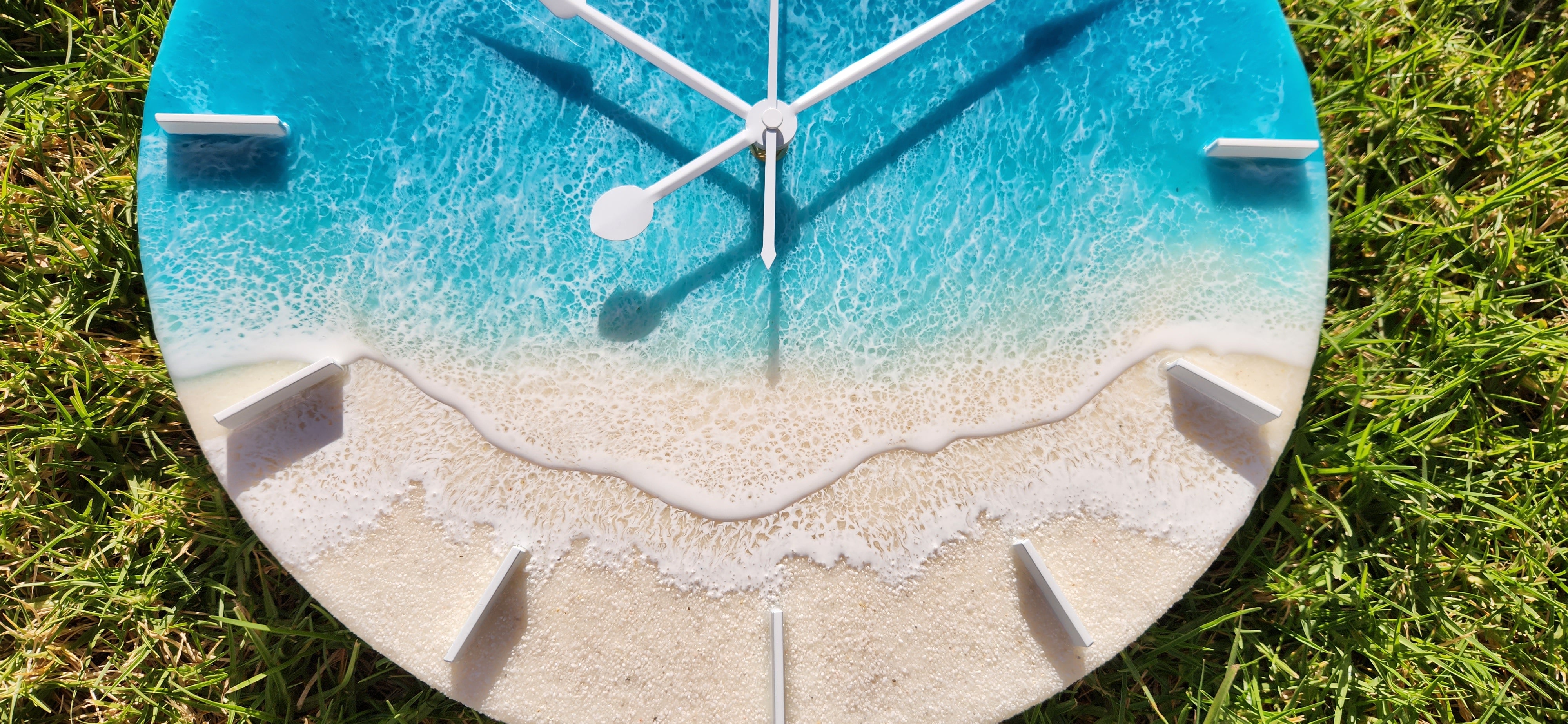 40 cm Beach Turquoise Resin Art Wall Clock