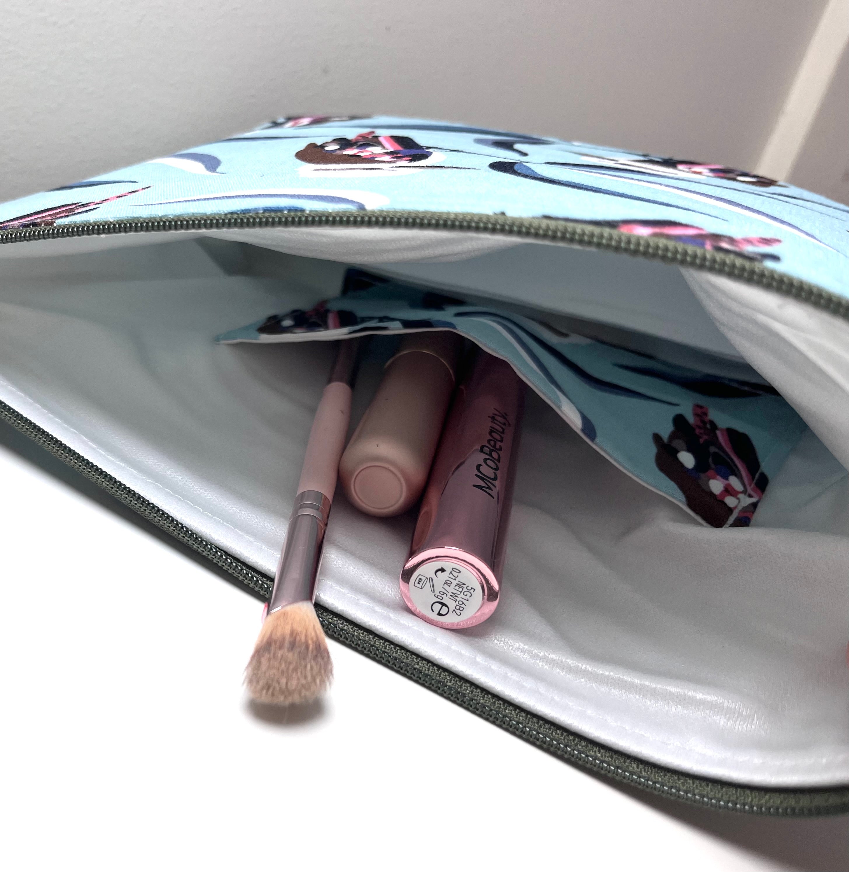Kookaburras toiletries bag