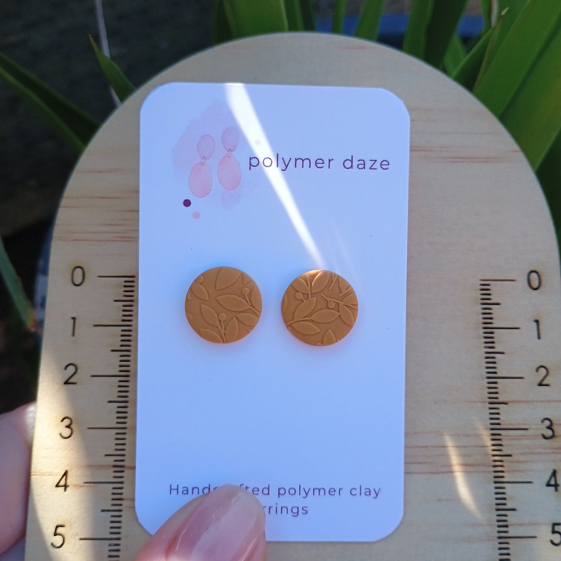Mustard leaves stud earrings