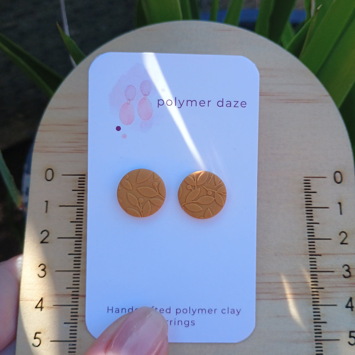 Mustard leaves stud earrings
