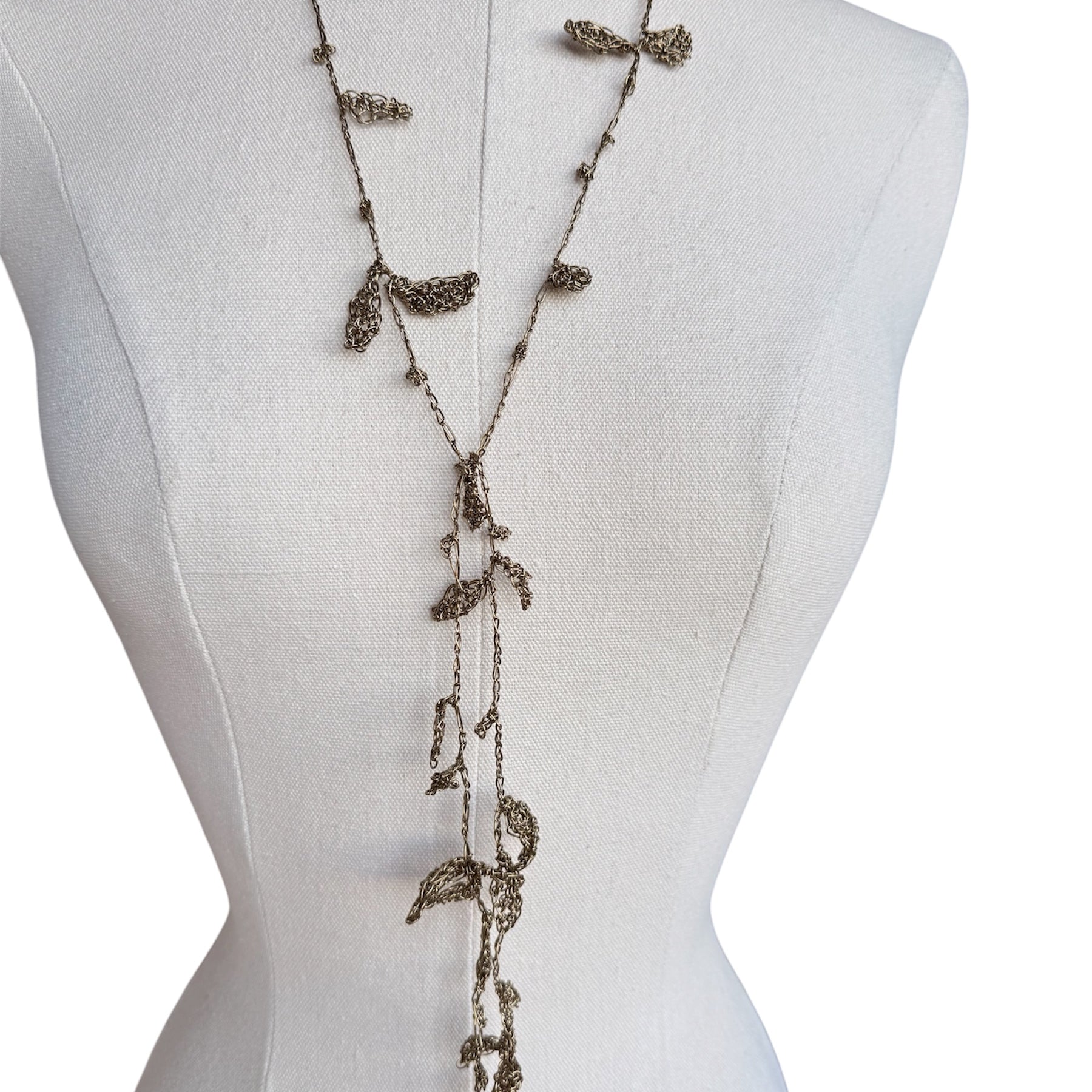 Travel light - Lariat neckpieces.
