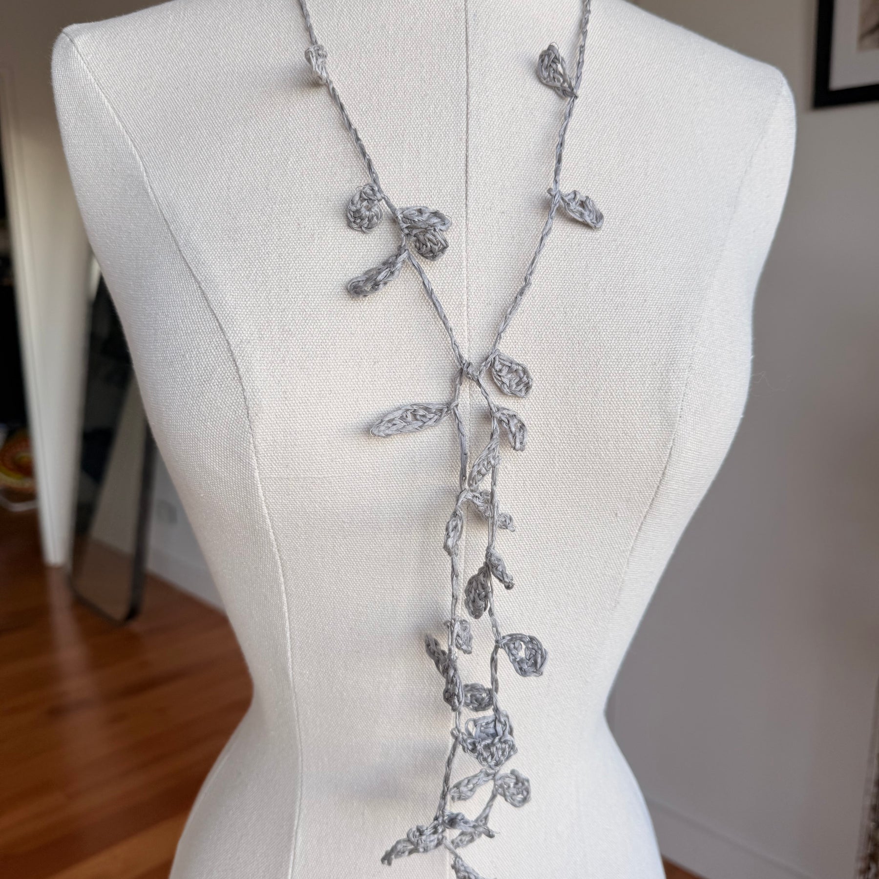 Travel light - Lariat neckpieces.