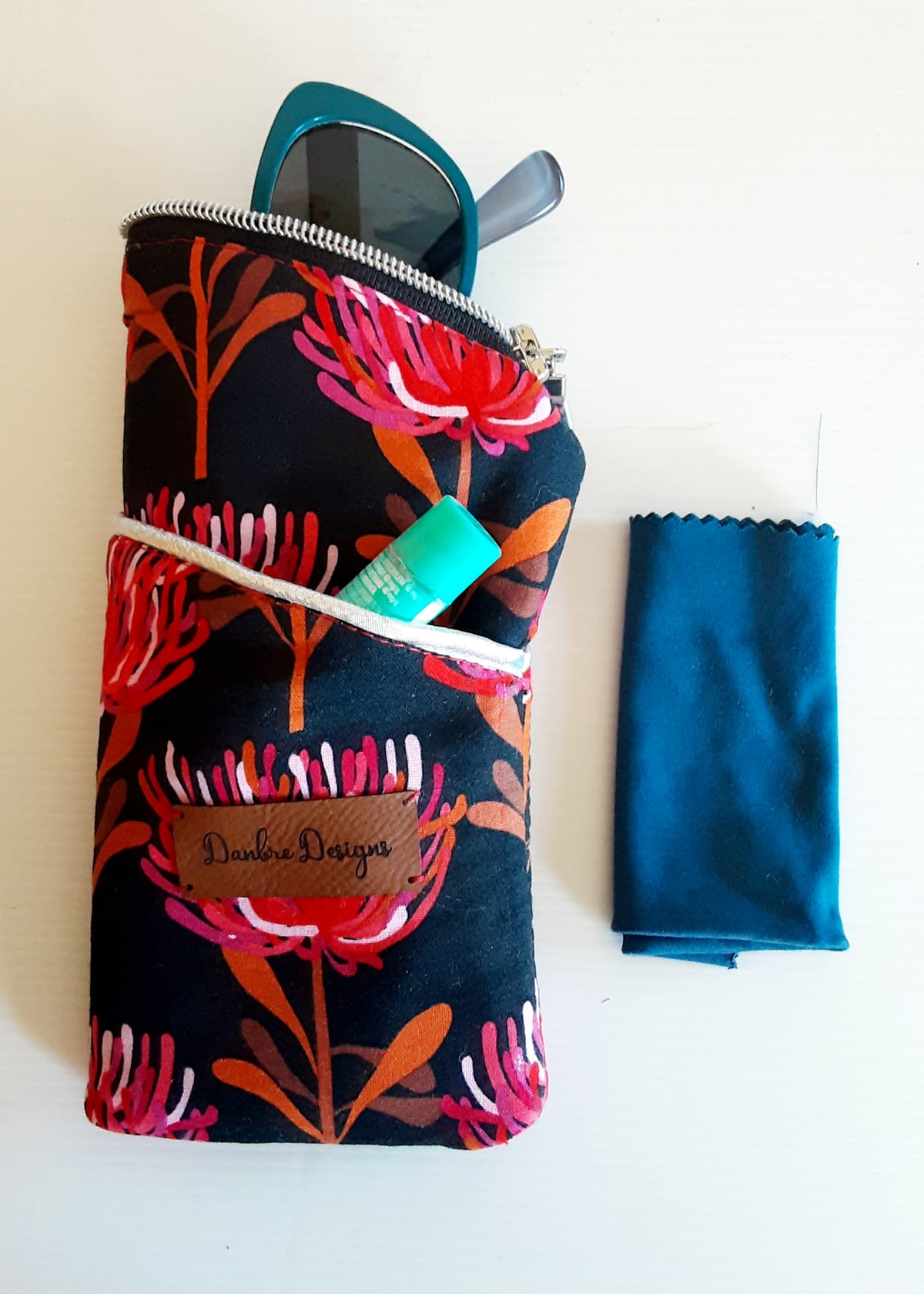 Handmade Padded Sunglass Case, Zippered Eyeglass Pouch, Aussie Floral print
