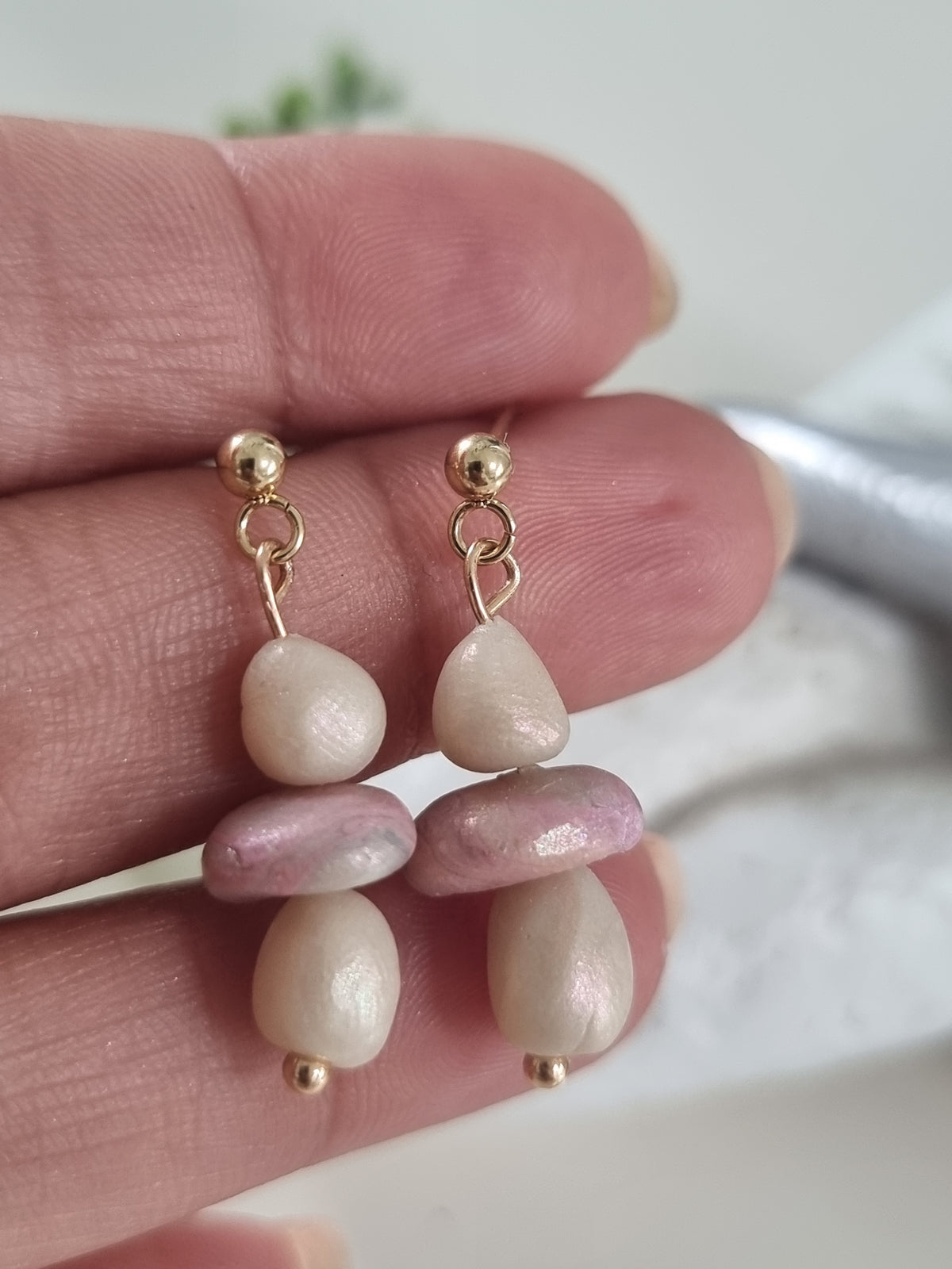 Simple Harmony Dangles