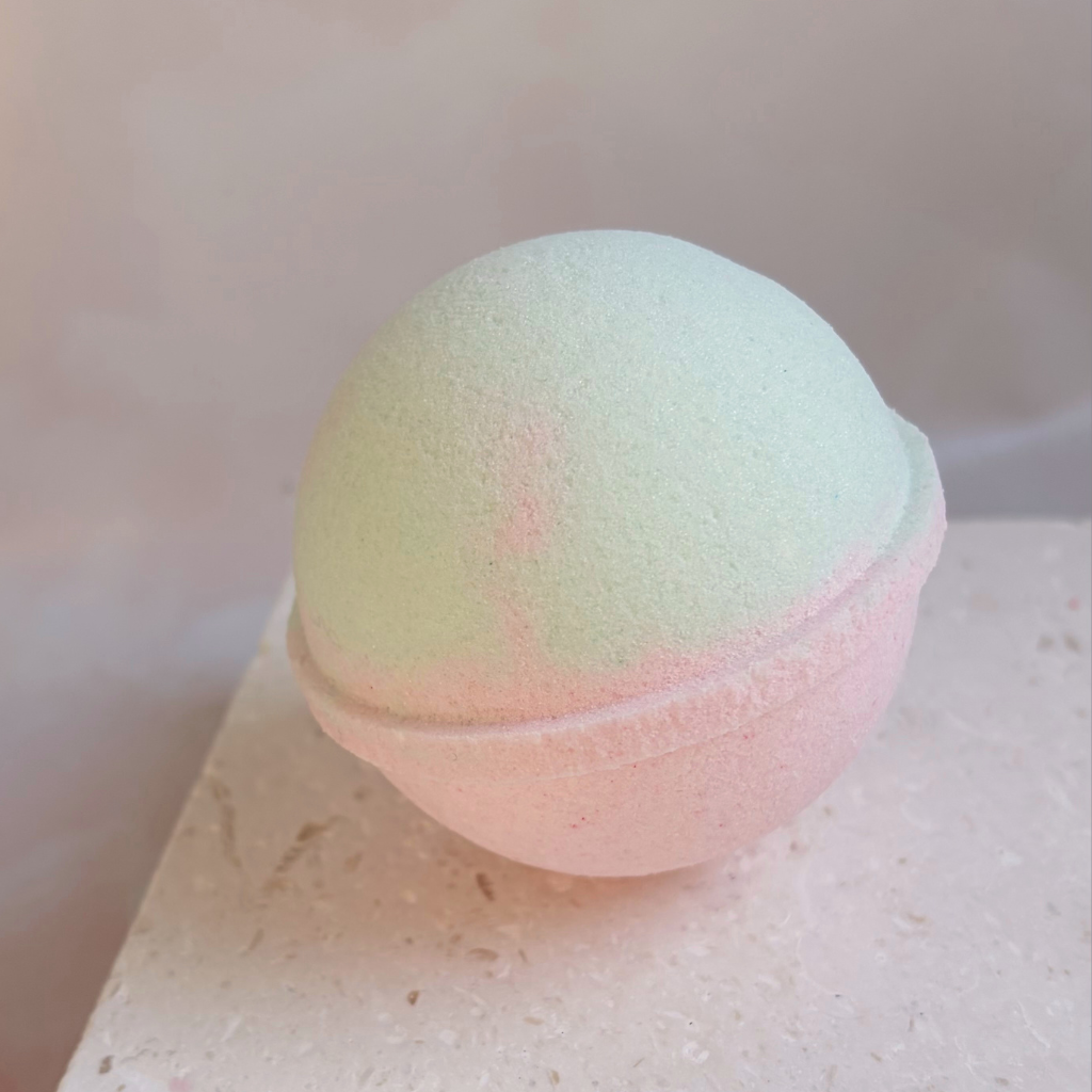 Melon Dew Bath Bomb | Peach, Honeydew, Cucumber & Apple — 6.4cm