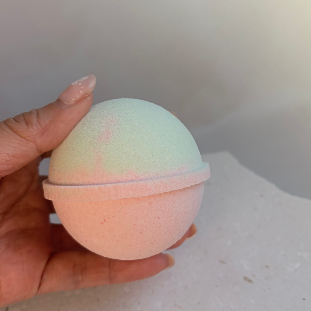 Melon Dew Bath Bomb | Peach, Honeydew, Cucumber & Apple — 6.4cm