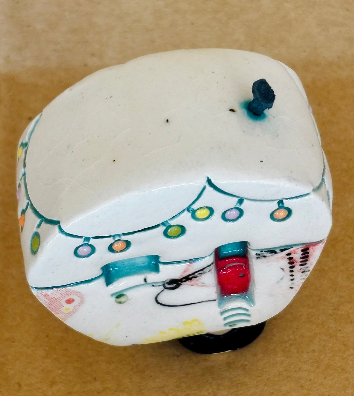Small Retro Collectable Ceramic Caravan 11