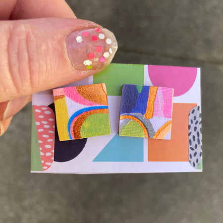 Square color splash studs