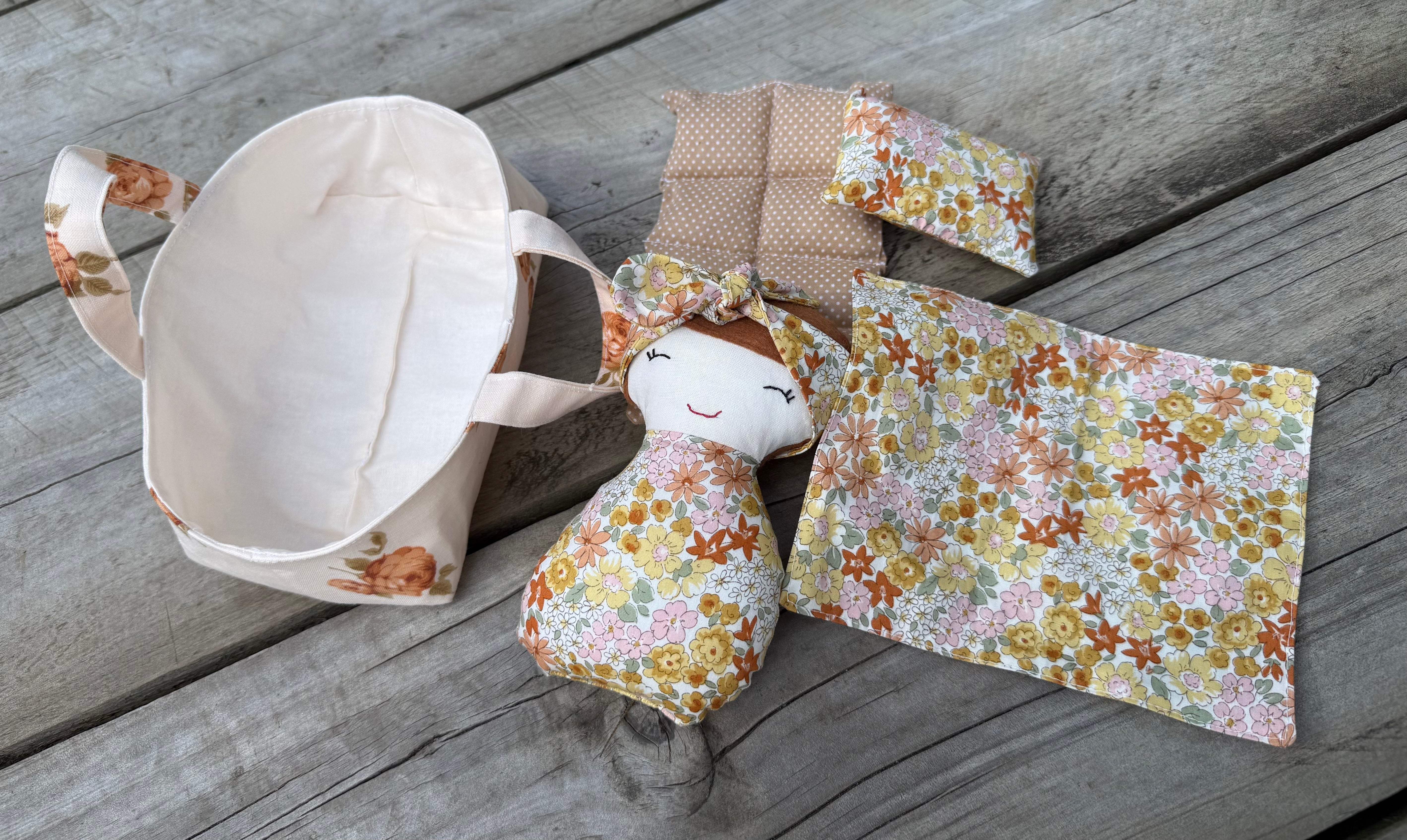 Baby doll and carry baskets playset