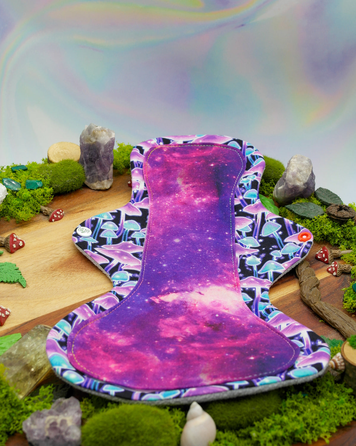Eco-friendly reusable cloth pad 14" heavy (Mega Curvy Flare) - absolutely essential