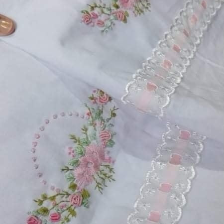 Set of 2 Personalized Floral Ribbon Pillow cases
