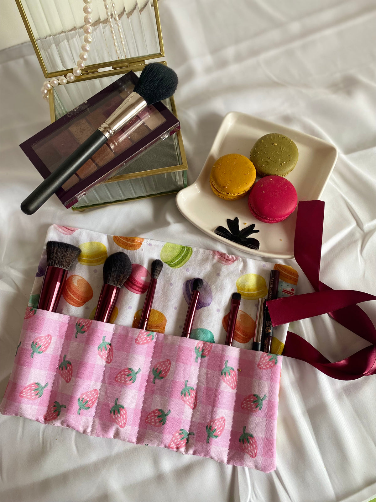 🍓 Foodie-Inspired Makeup Brush Roll & Reusable Makeup Pad Set