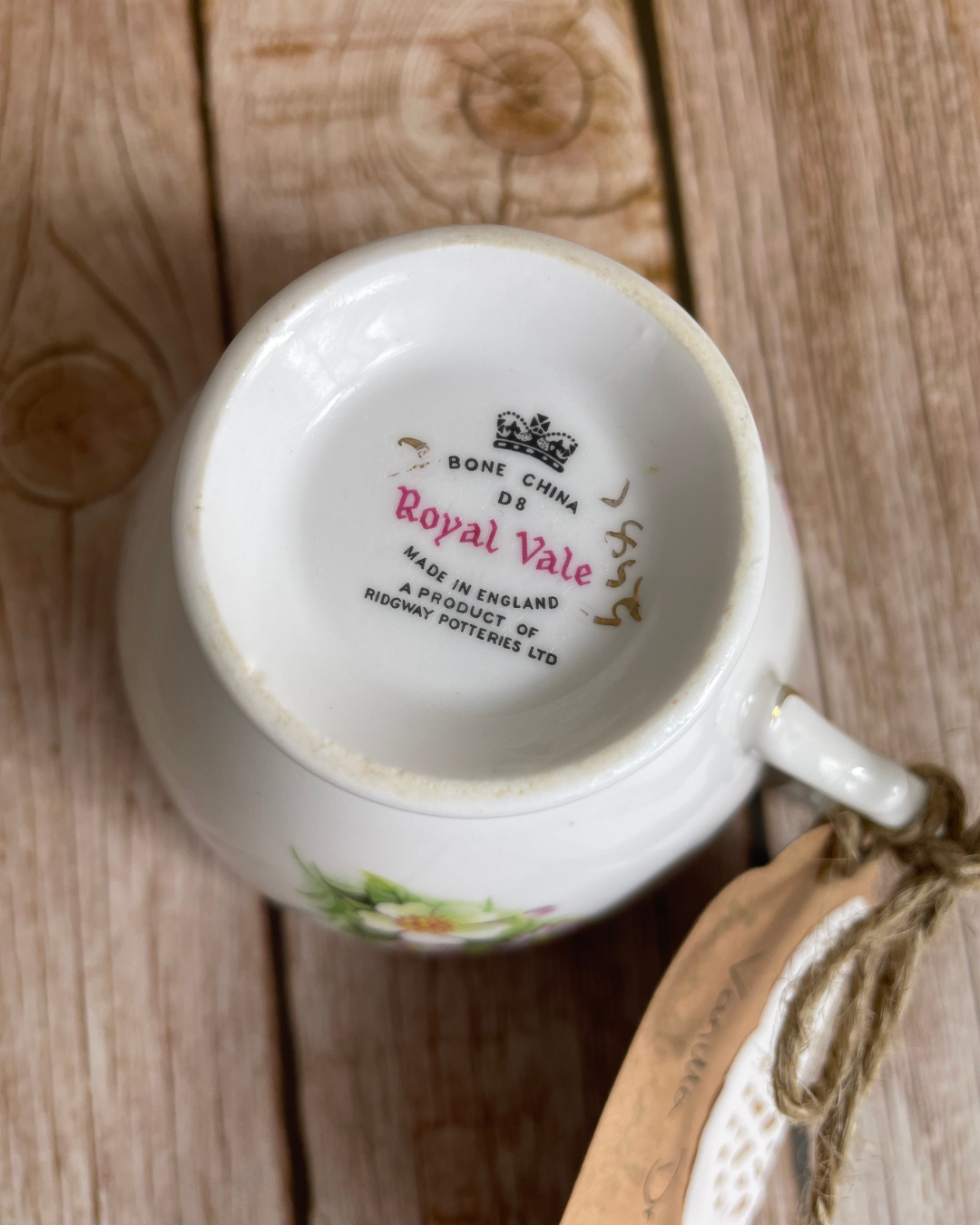 Vanilla Dreams | Natural Soy Candle in a Vintage Porcelain Rose Trio