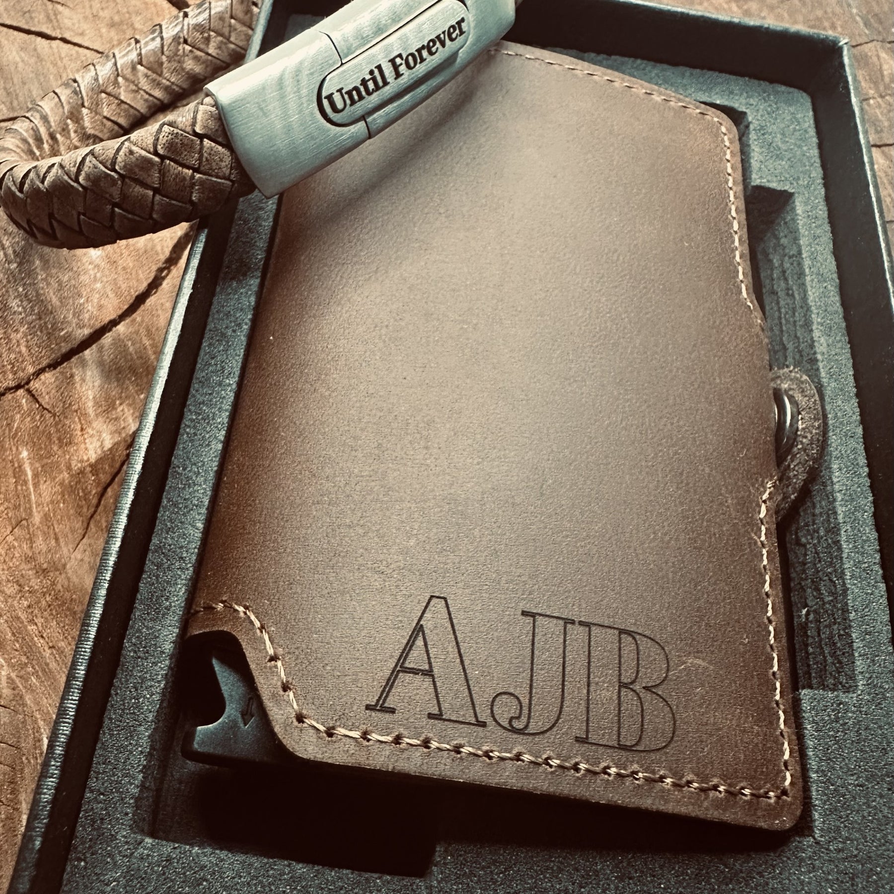 Personalized Leather Wallet & Bracelet Set with Engraving - Unique Gift for Men, Xmas Gift set