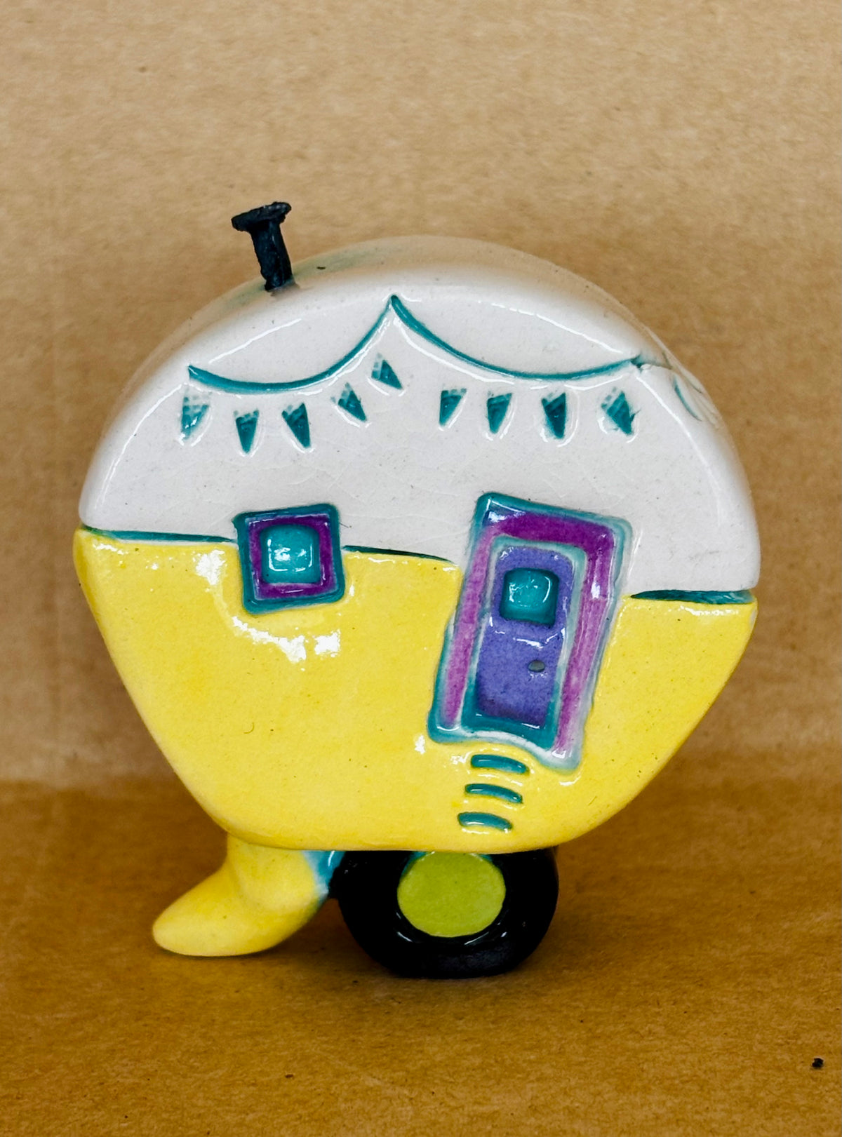 Small Retro Collectable Ceramic Caravan 4