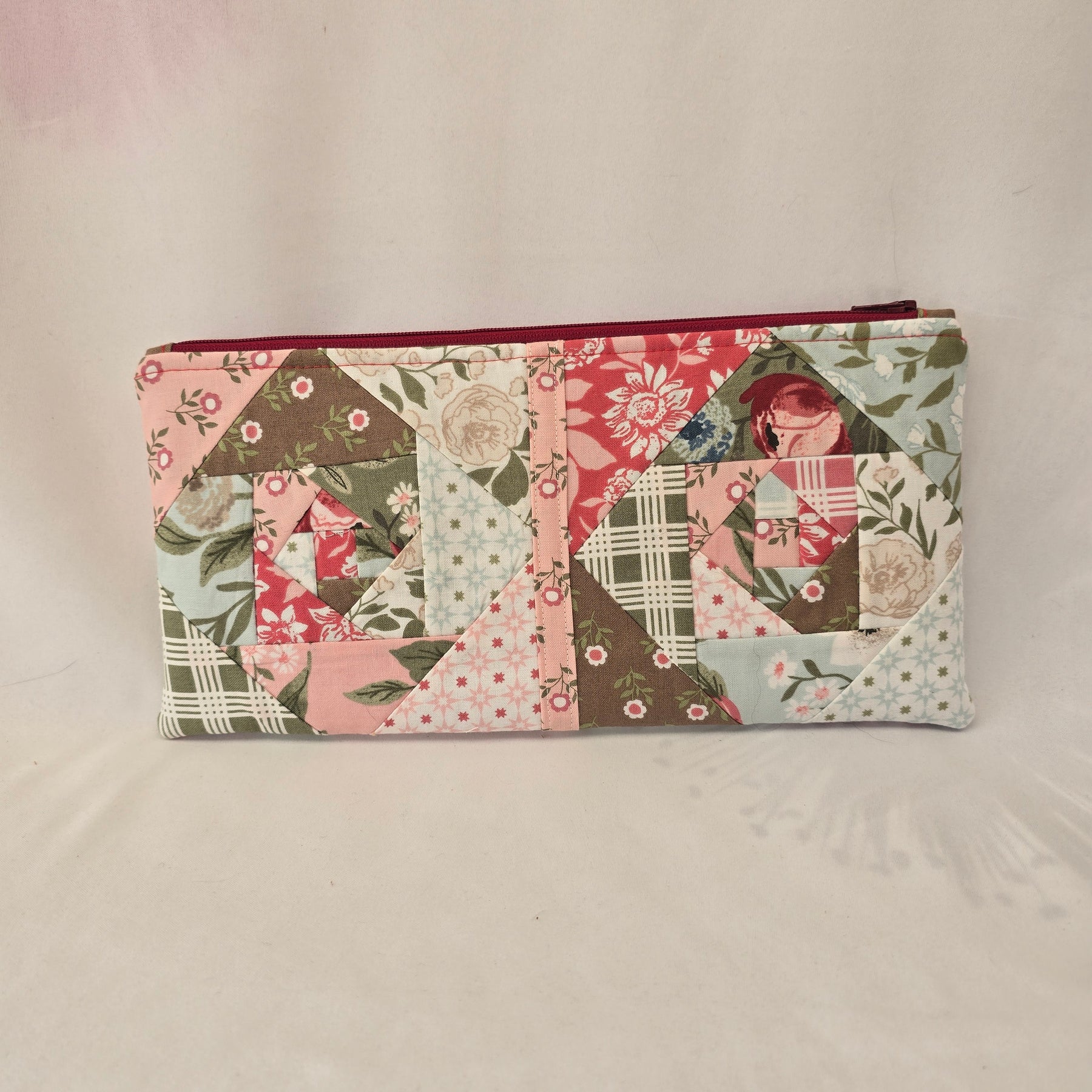 Handmade | Scrappy | Zippered pouch