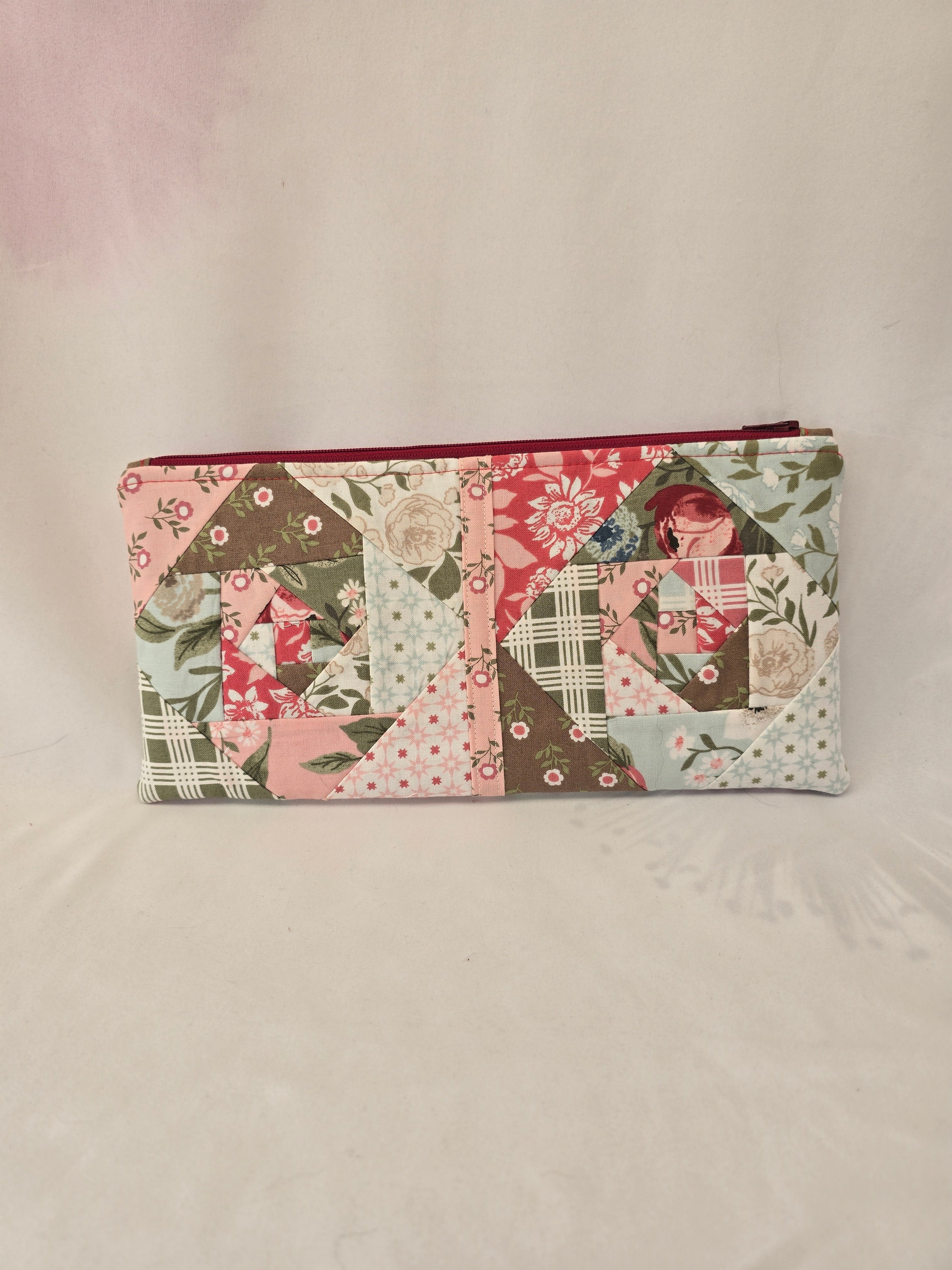 Handmade | Scrappy | Zippered pouch