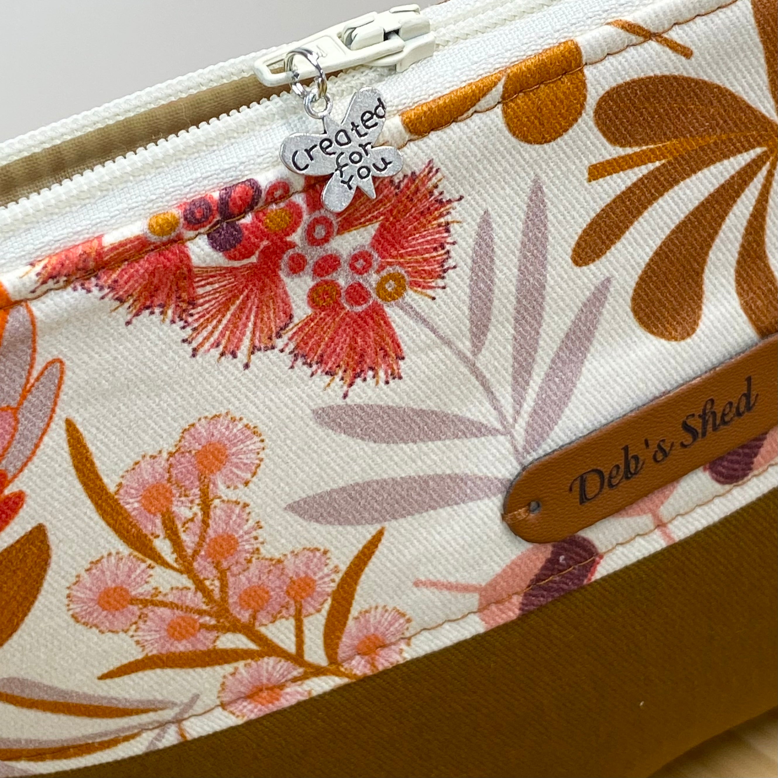 Zipper Pouch – Australian Themed - Tan