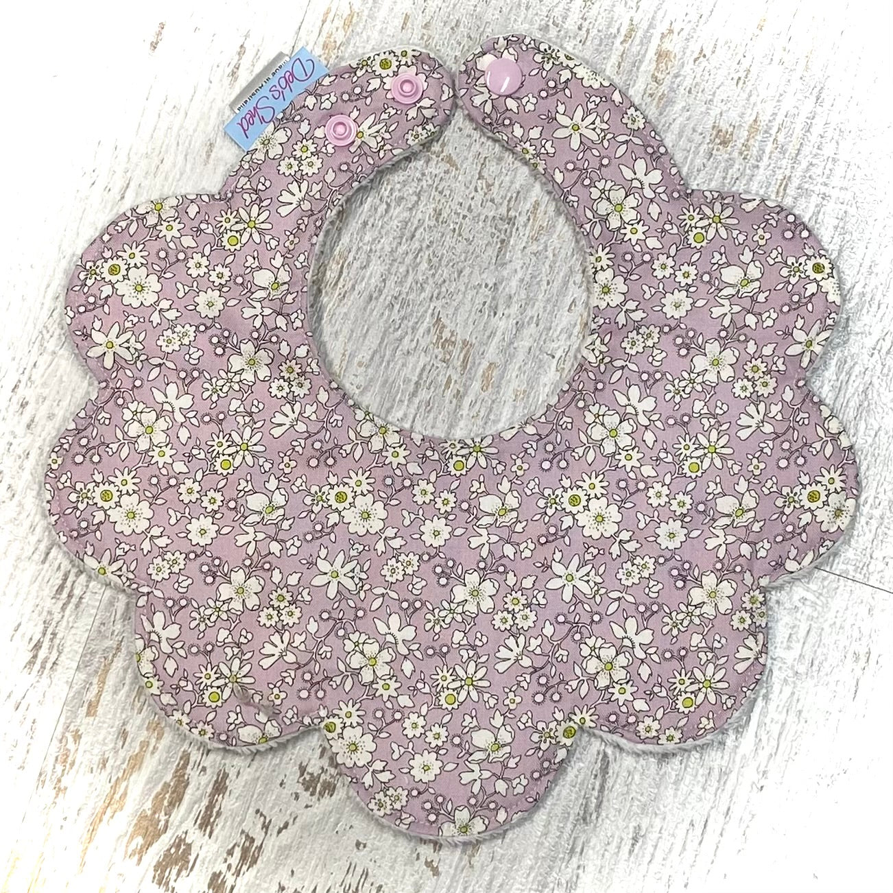Scalloped Bib – Liberty Cotton