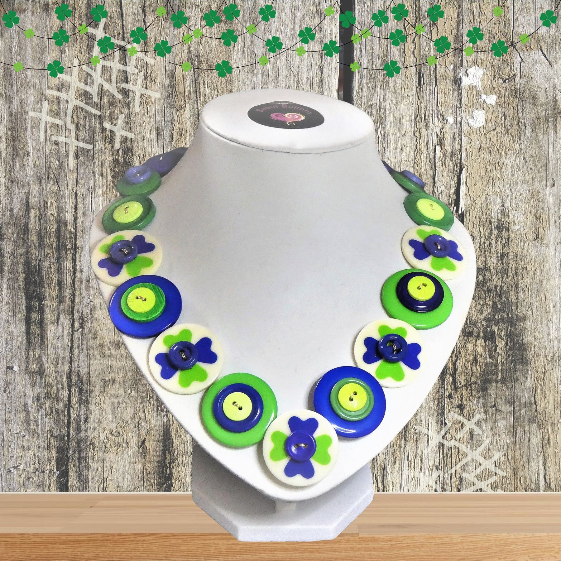 Button necklace - Four Leaf Clover