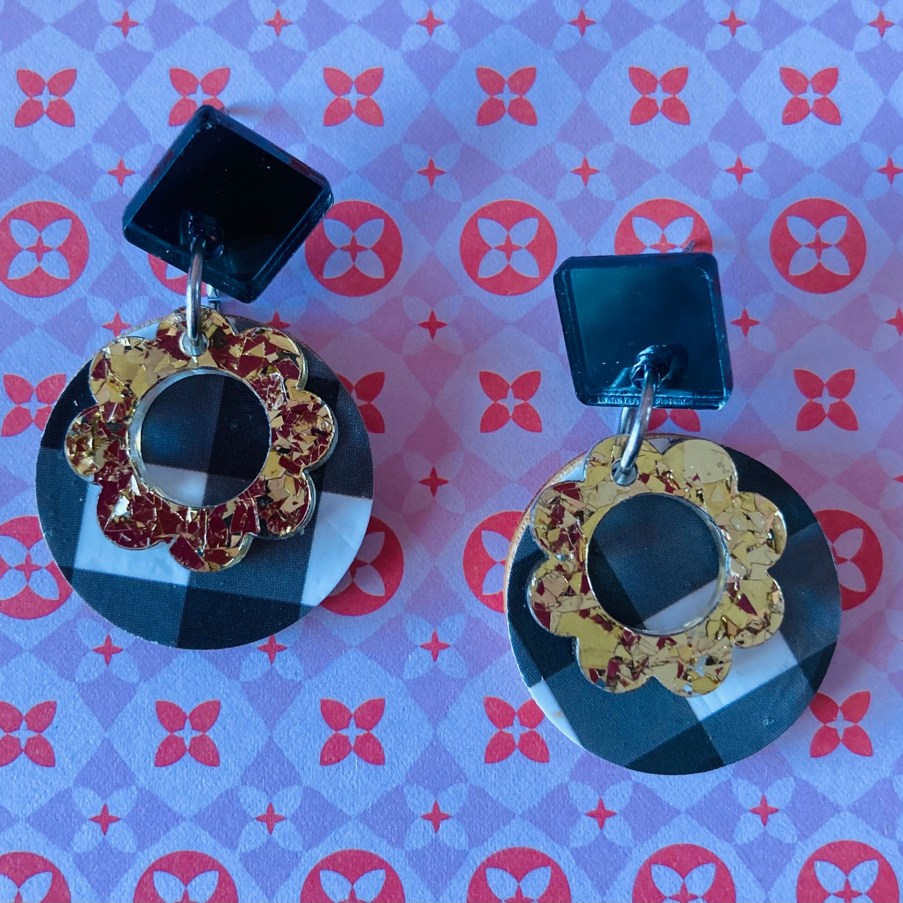 Gingham n’ gold earrings