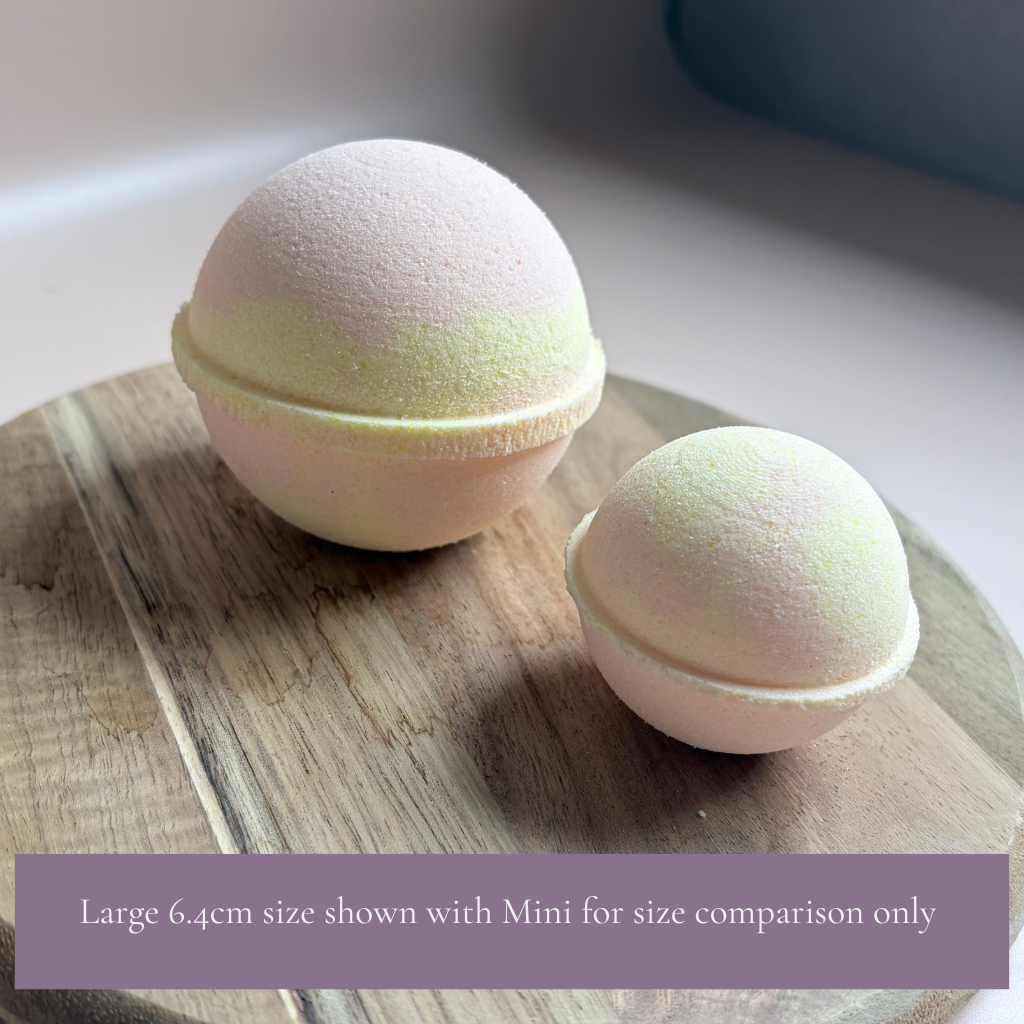 Luminous Glow Bath Bomb | Citrus, Magnolia, Amber & Musk — 6.4cm