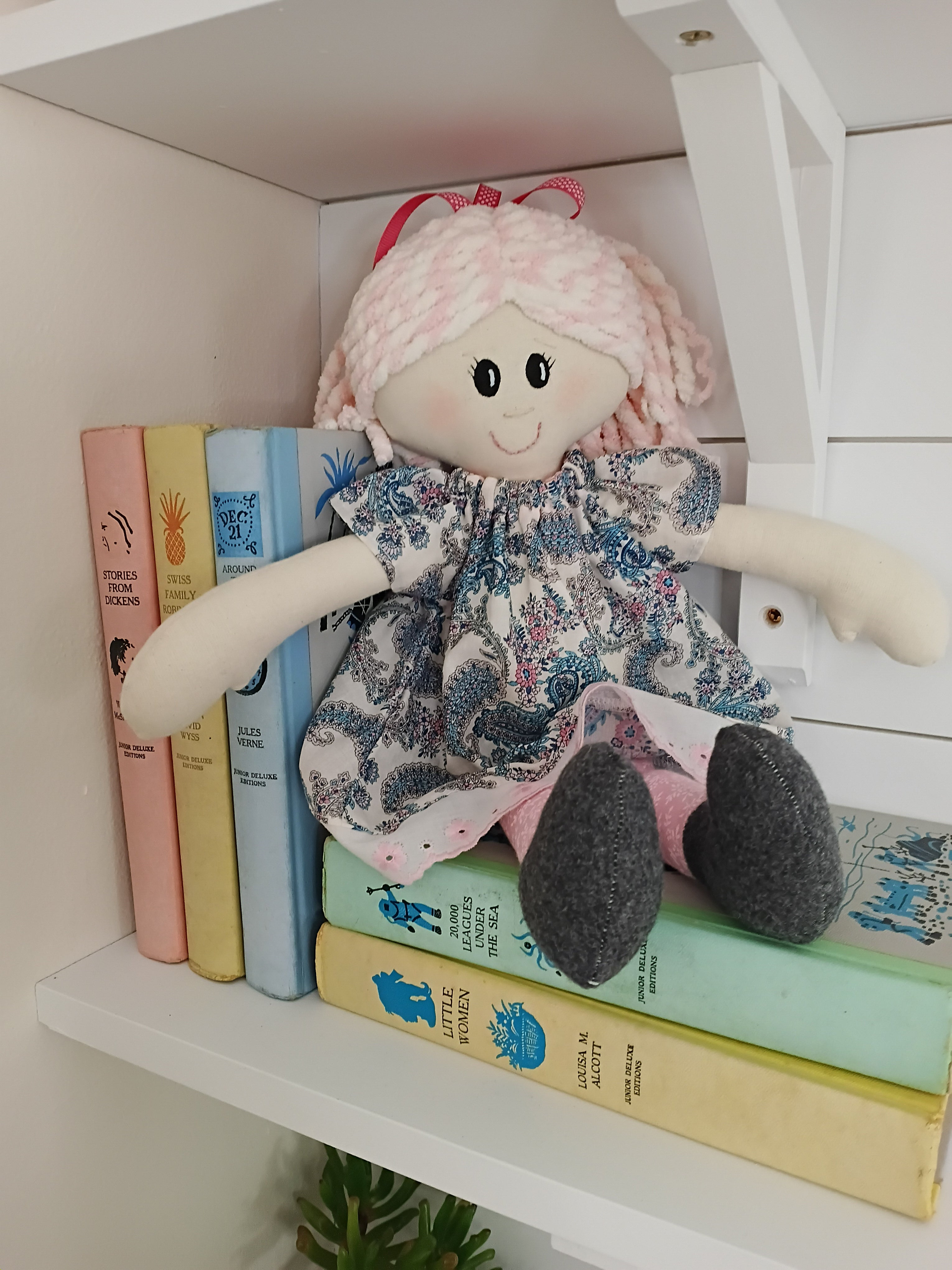 Happy Doll - Paisley