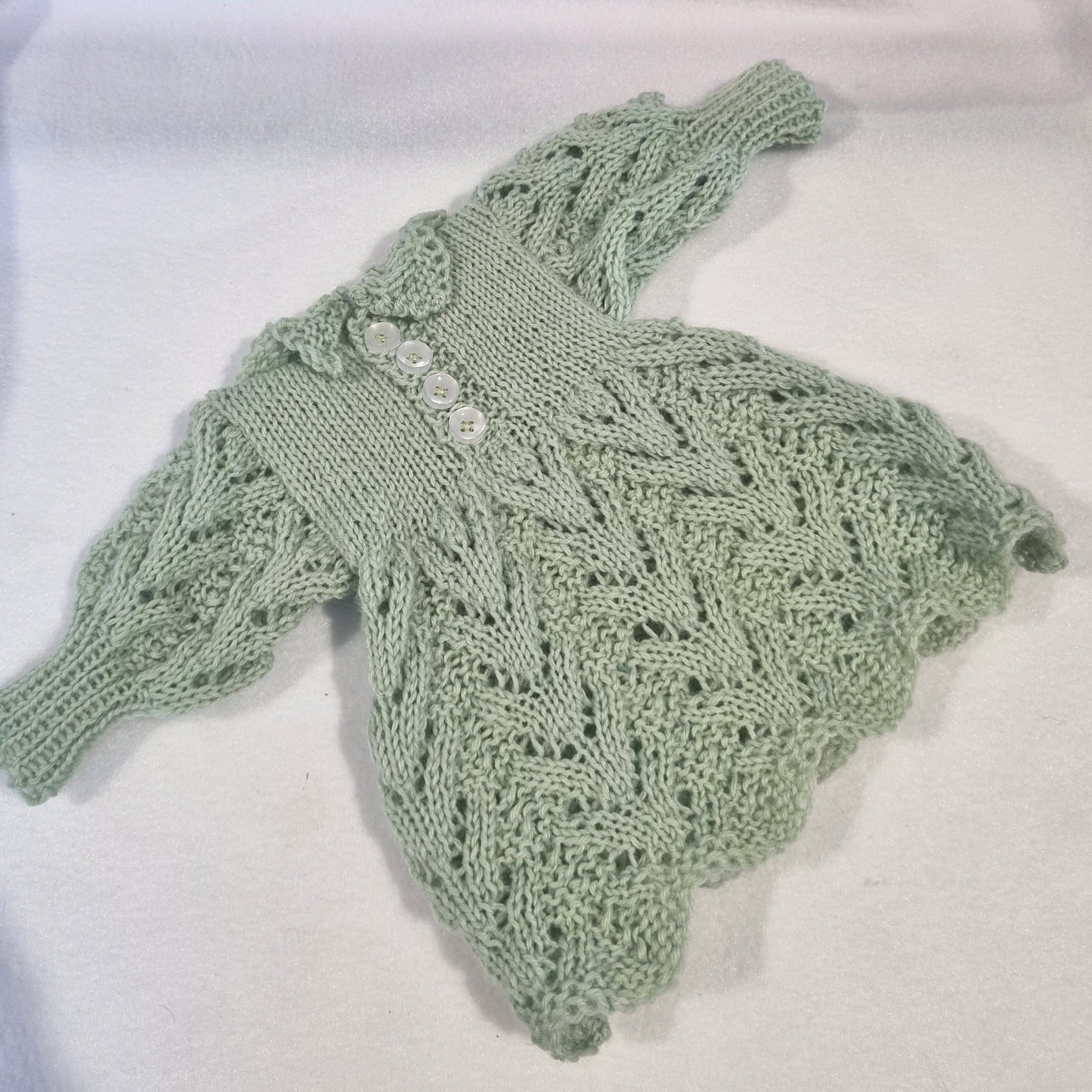 Hand knitted 3 piece Reborn Baby/Premmie hand knitted outfit - Newborn gift set - BB01