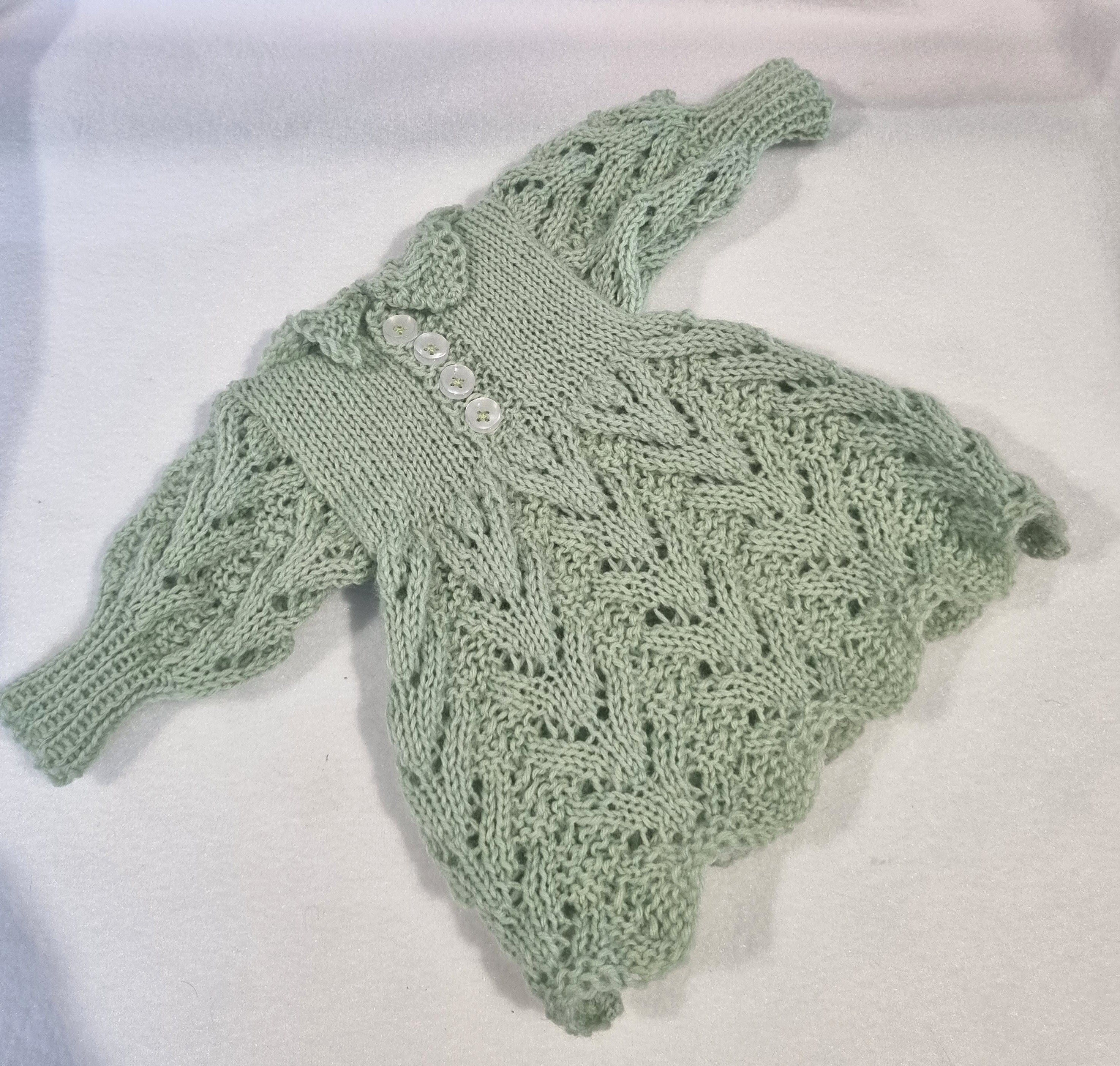 Hand knitted 3 piece Reborn Baby/Premmie hand knitted outfit - Newborn gift set - BB01
