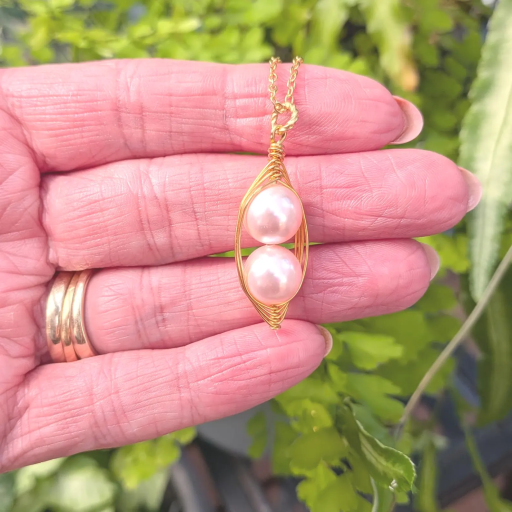 Two Pink Peas In A Pod Sisters Necklace