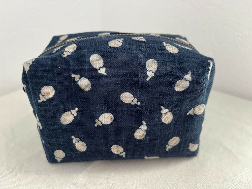 Zipper pouch eggplant