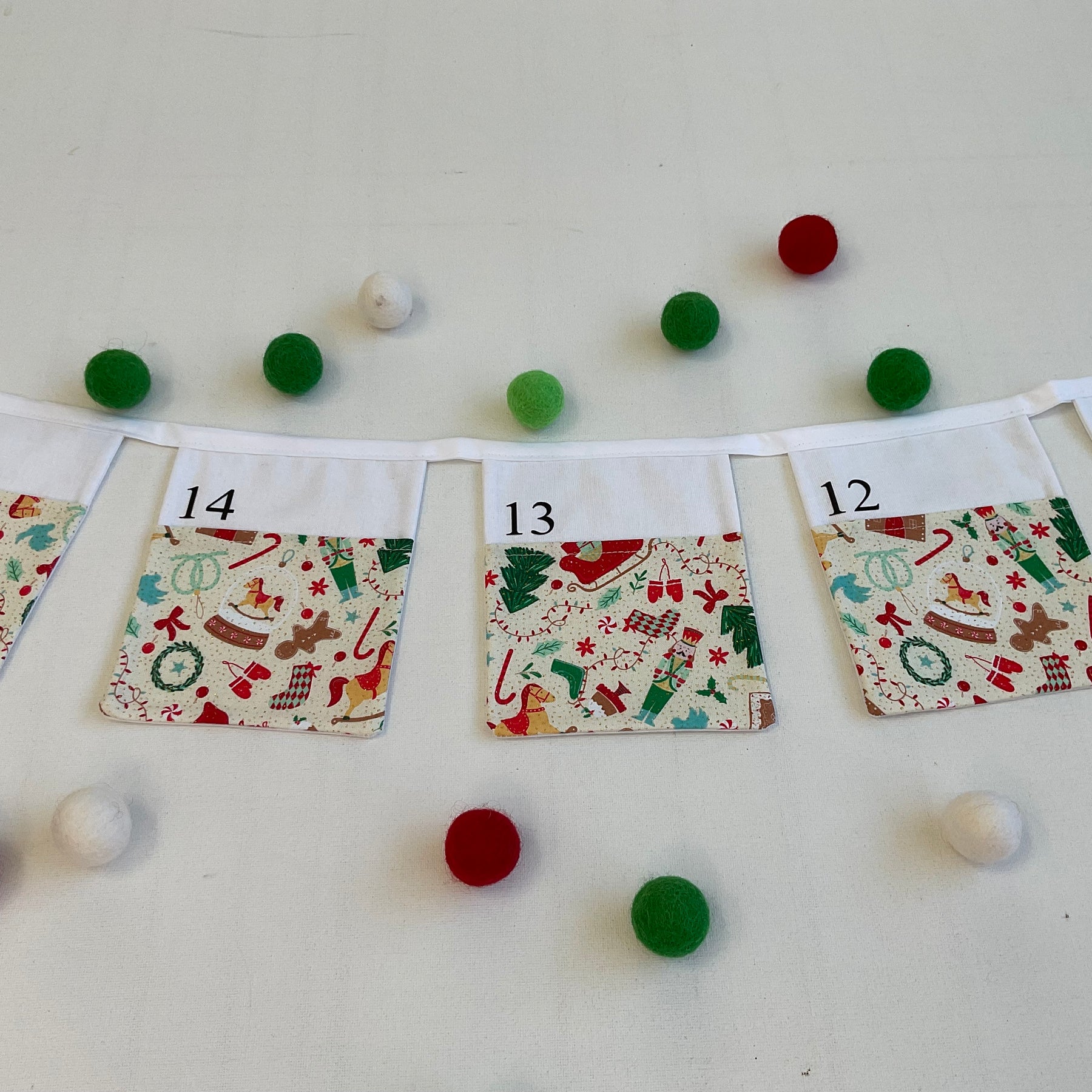 Advent Calendar Bunting - Traditional Christmas