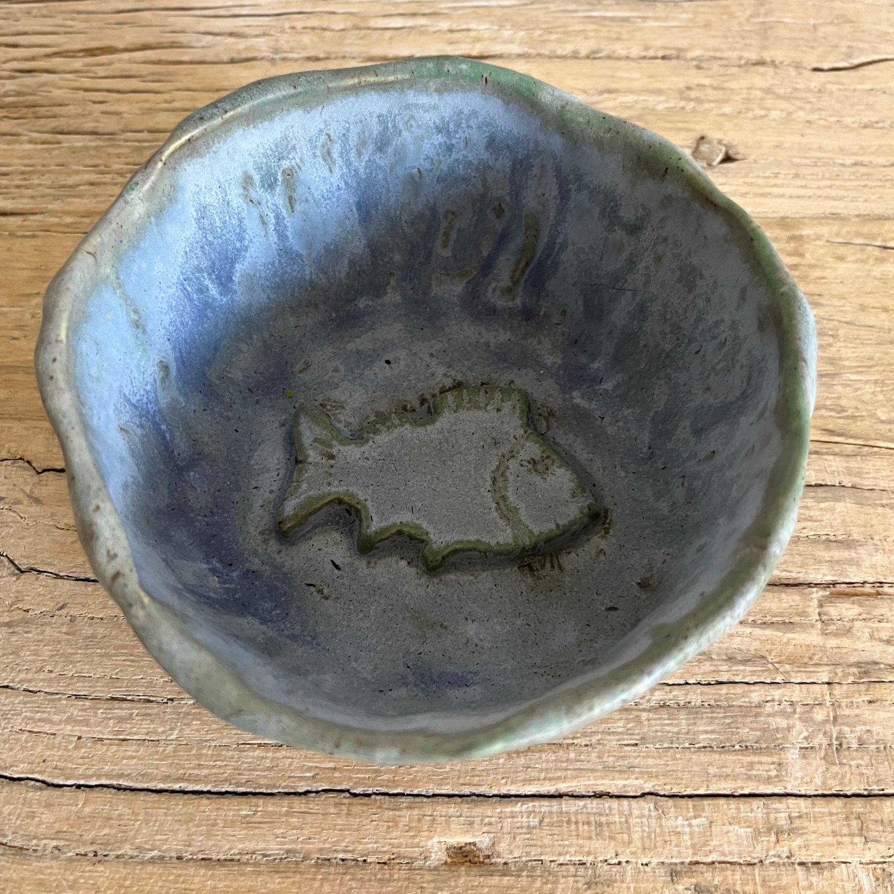 Hand Built Pottery Cat Bowl - Fish Detail