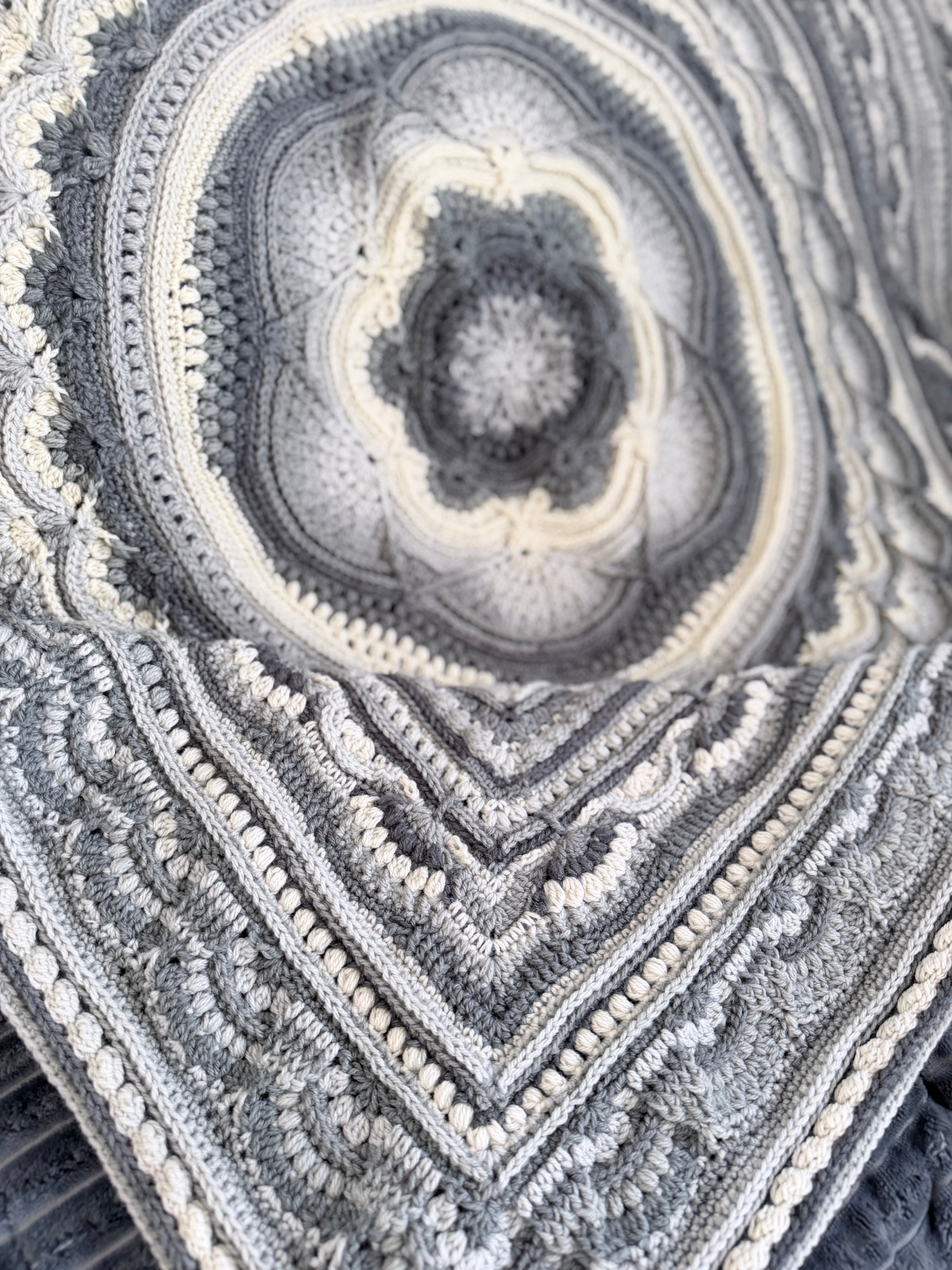 #099-Large Blanket / Throw Rug