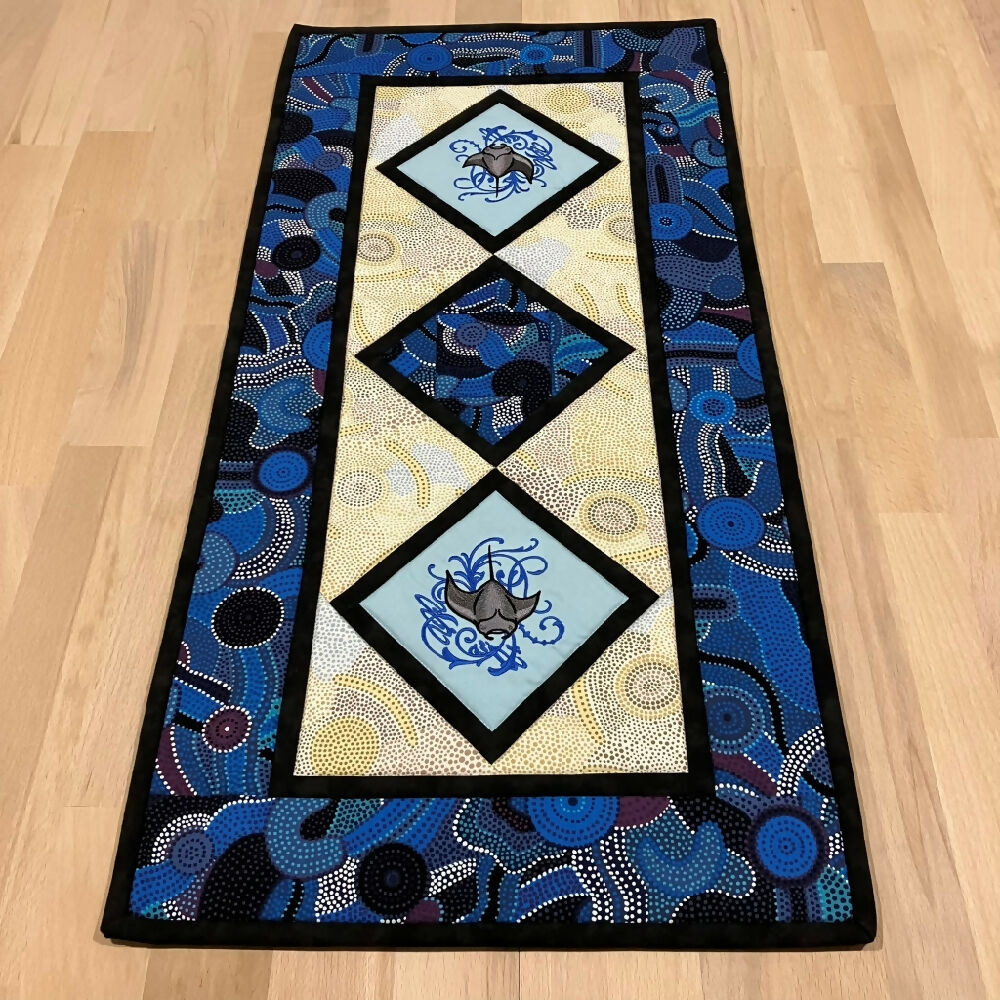 table-runner-handmade-australia-manta-ray