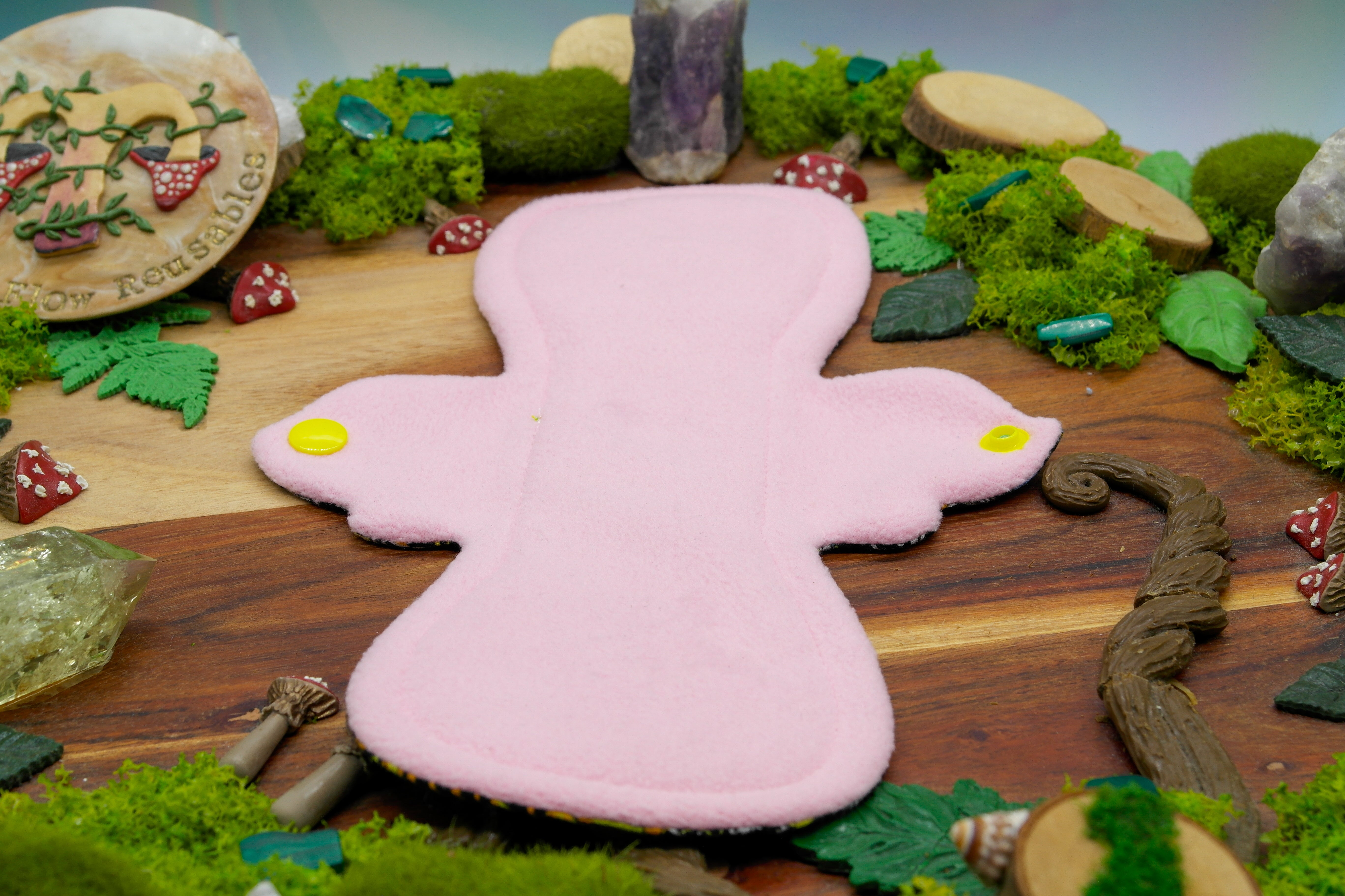 mindfully made Reusable cloth pad 10" Moderate (Flutter) - altered consciousness