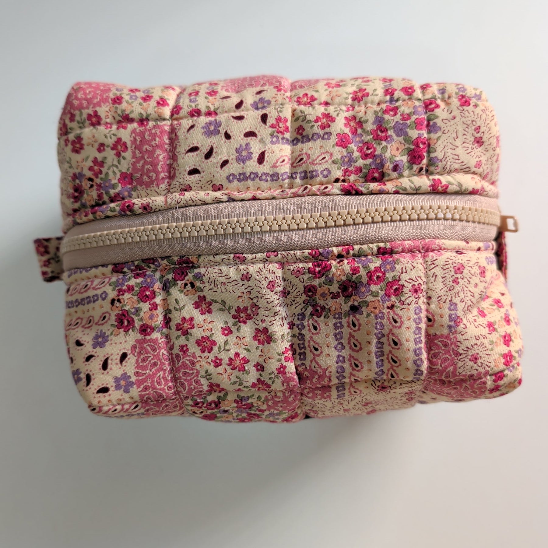 Picnic Floral Medium Carry Bag