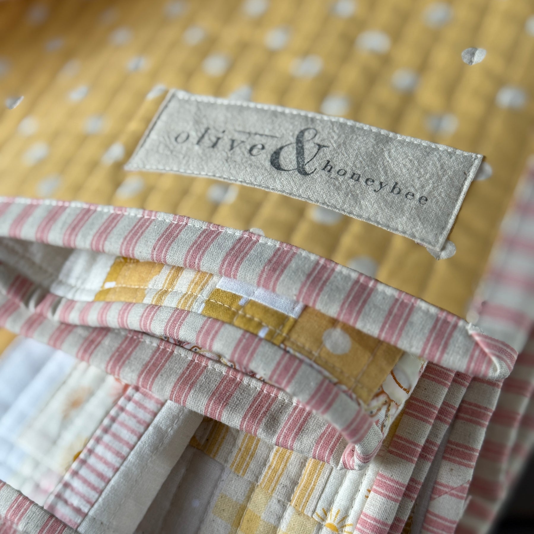 Sunbeams Coastal Quilt: Reversible Cream & Yellow design