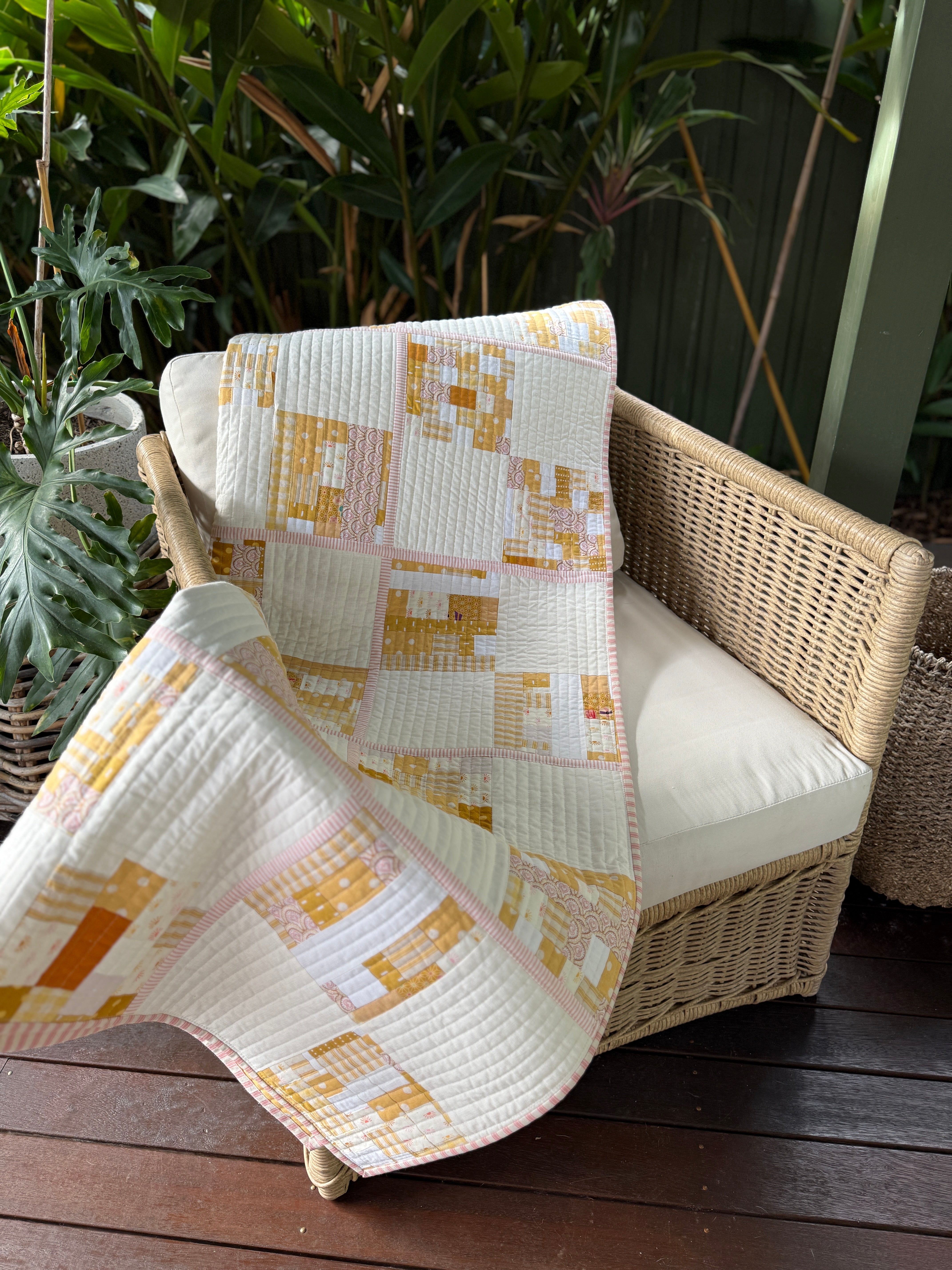 Sunbeams Coastal Quilt: Reversible Cream & Yellow design