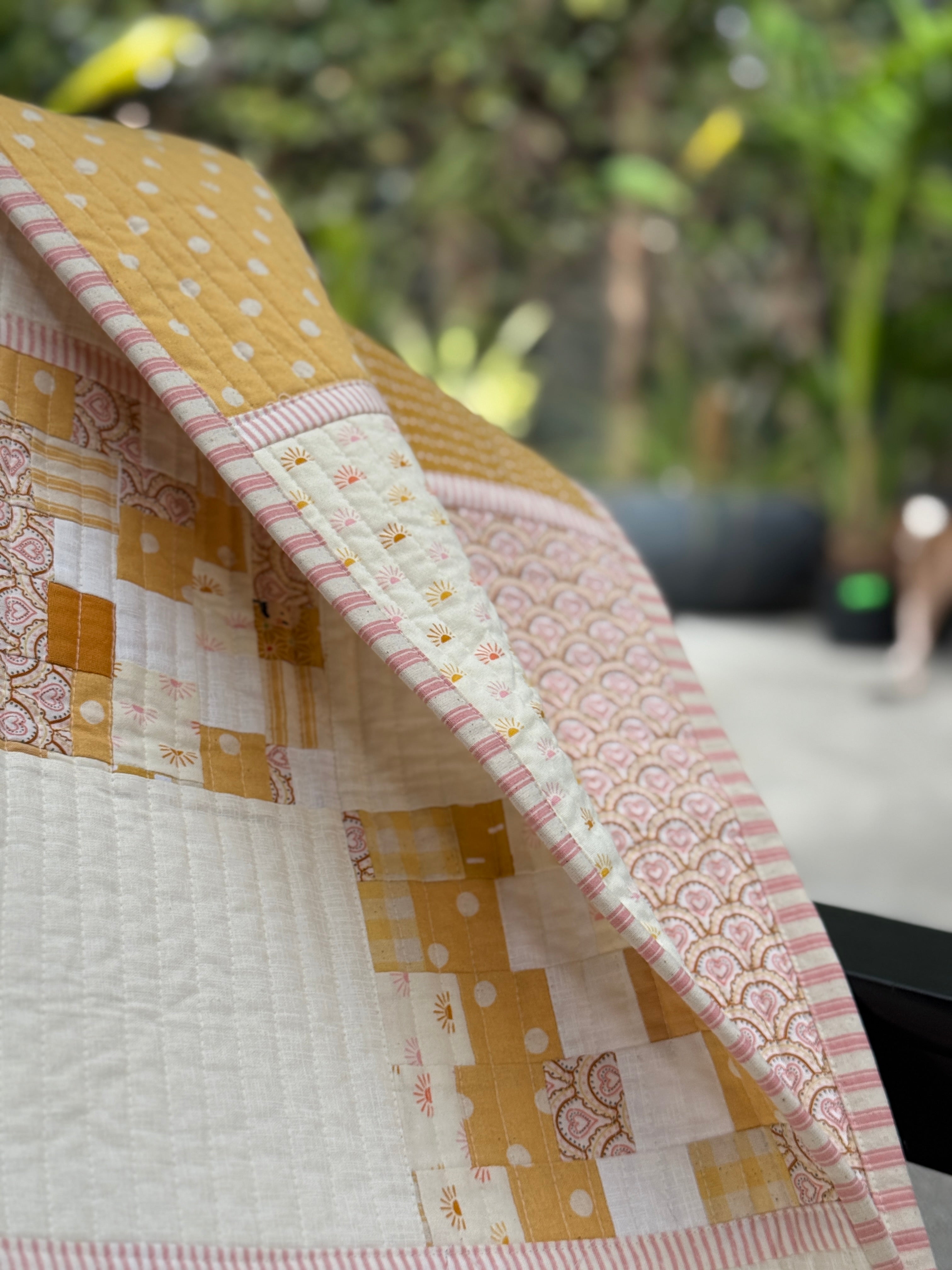 Sunbeams Coastal Quilt: Reversible Cream & Yellow design
