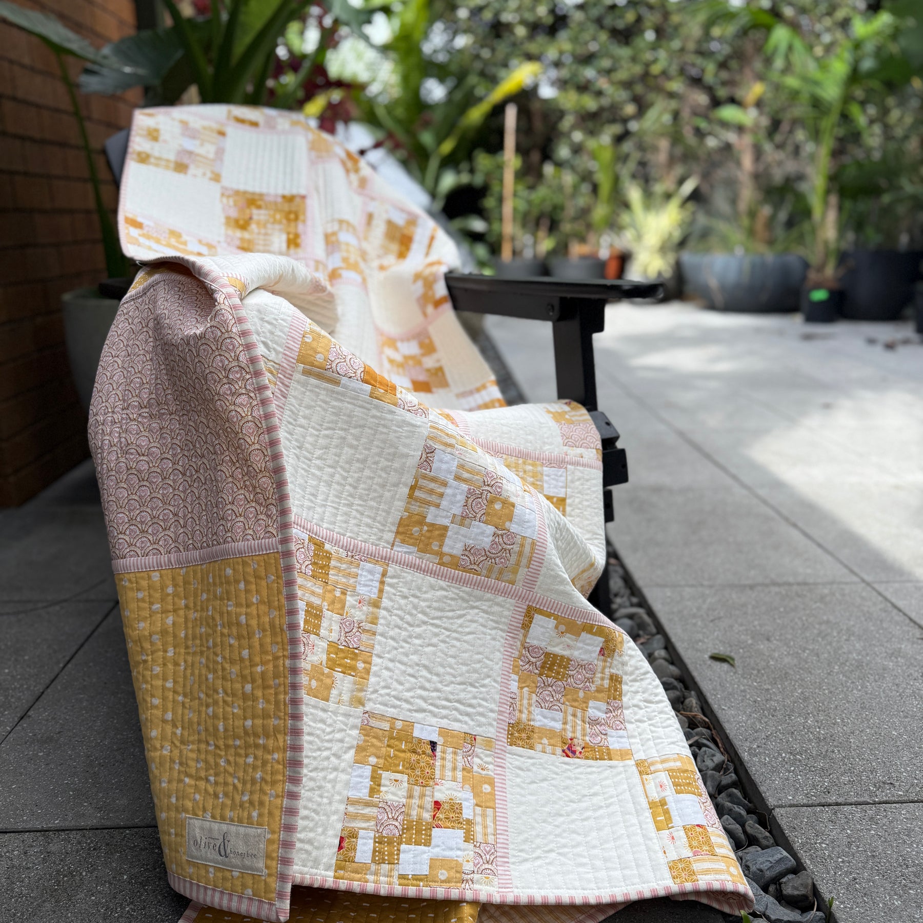Sunbeams Coastal Quilt: Reversible Cream & Yellow design