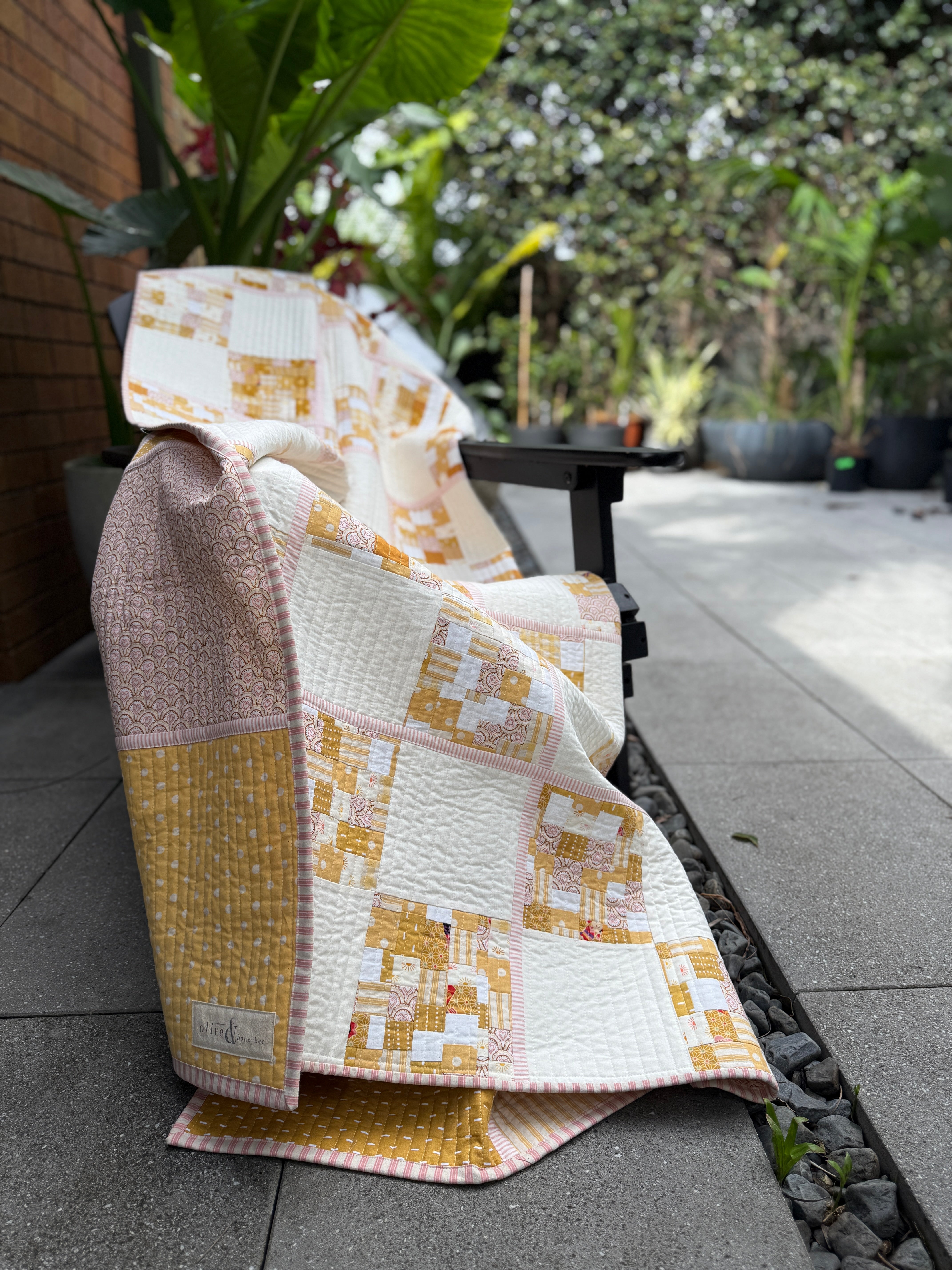 Sunbeams Coastal Quilt: Reversible Cream & Yellow design