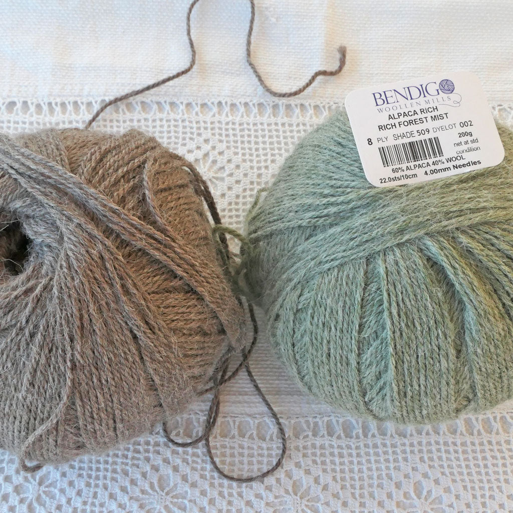 Tabard pullover vest in garter stitch size 3-4