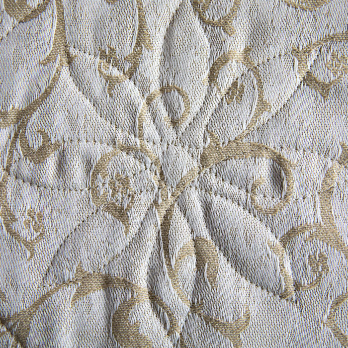 Table linen, runner and mats. Modern. Hand made. Free shipping.