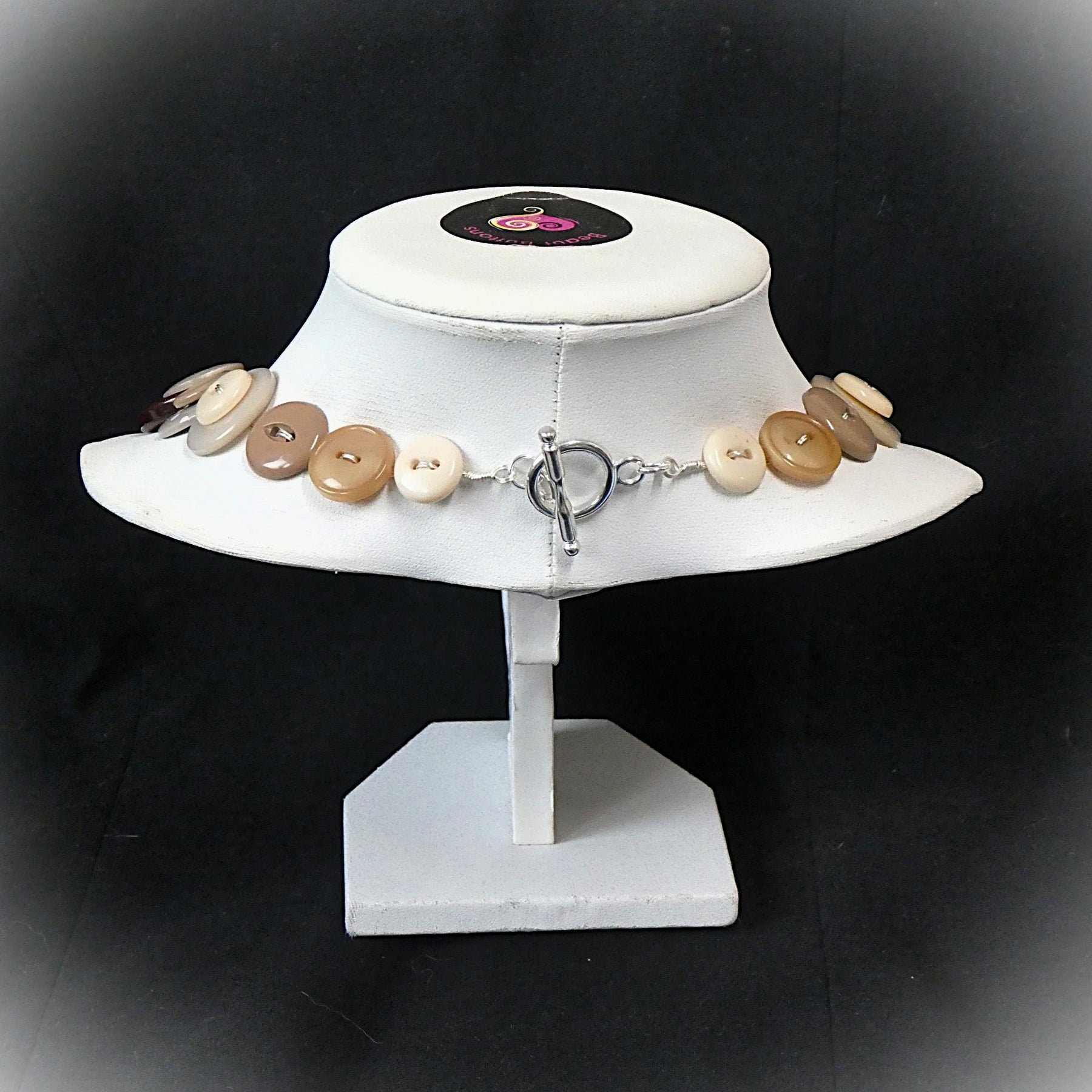Button necklace - Cafe Latte