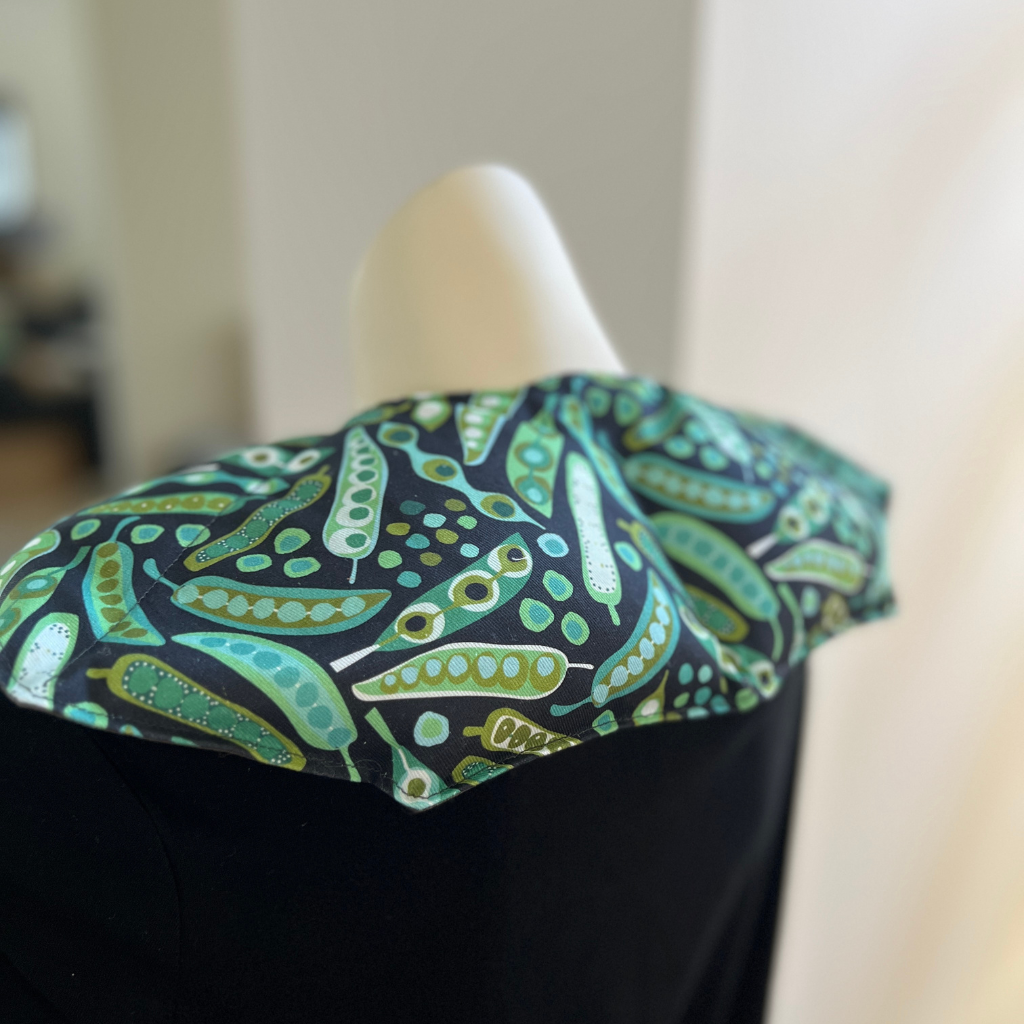 Origami-Inspired Curved Lavender Wheat Pack for Neck & Shoulders - Pea Pods