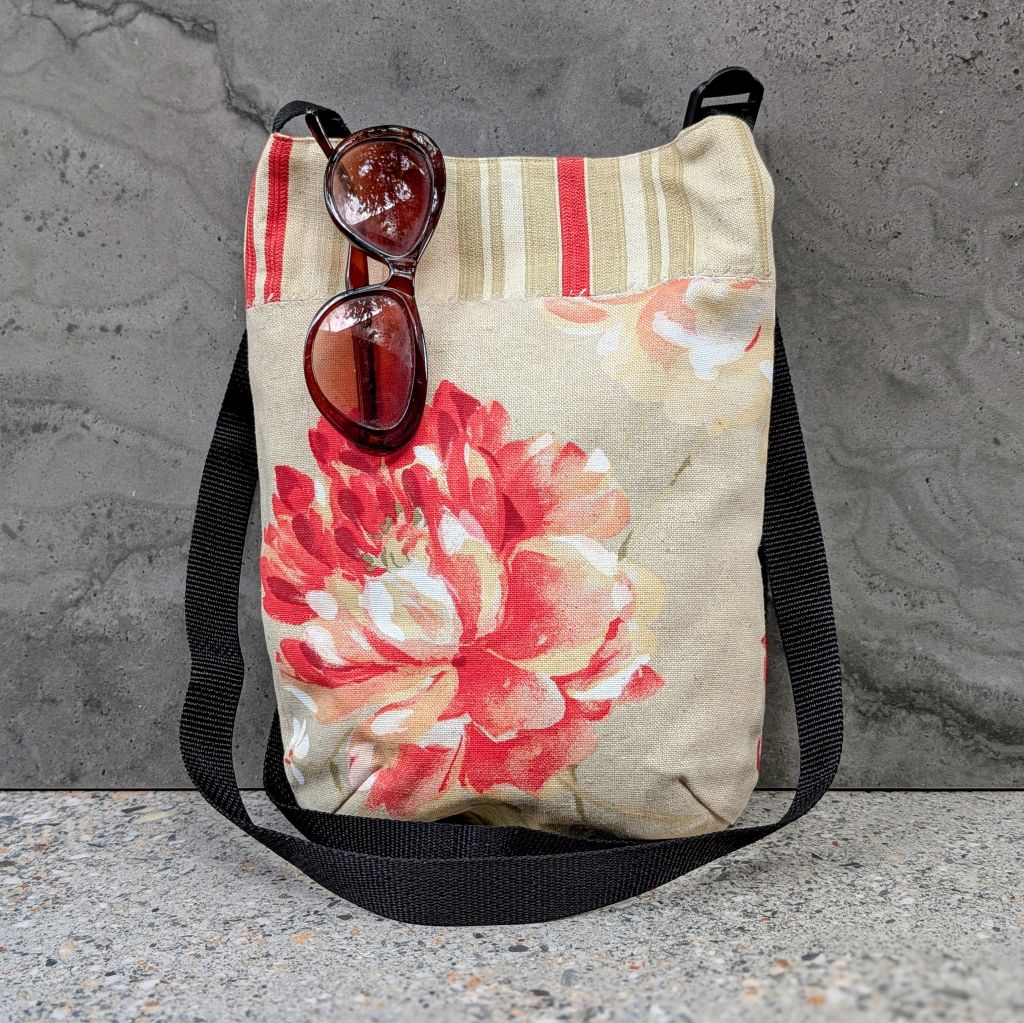 Small crossbody bag in linen - Alma