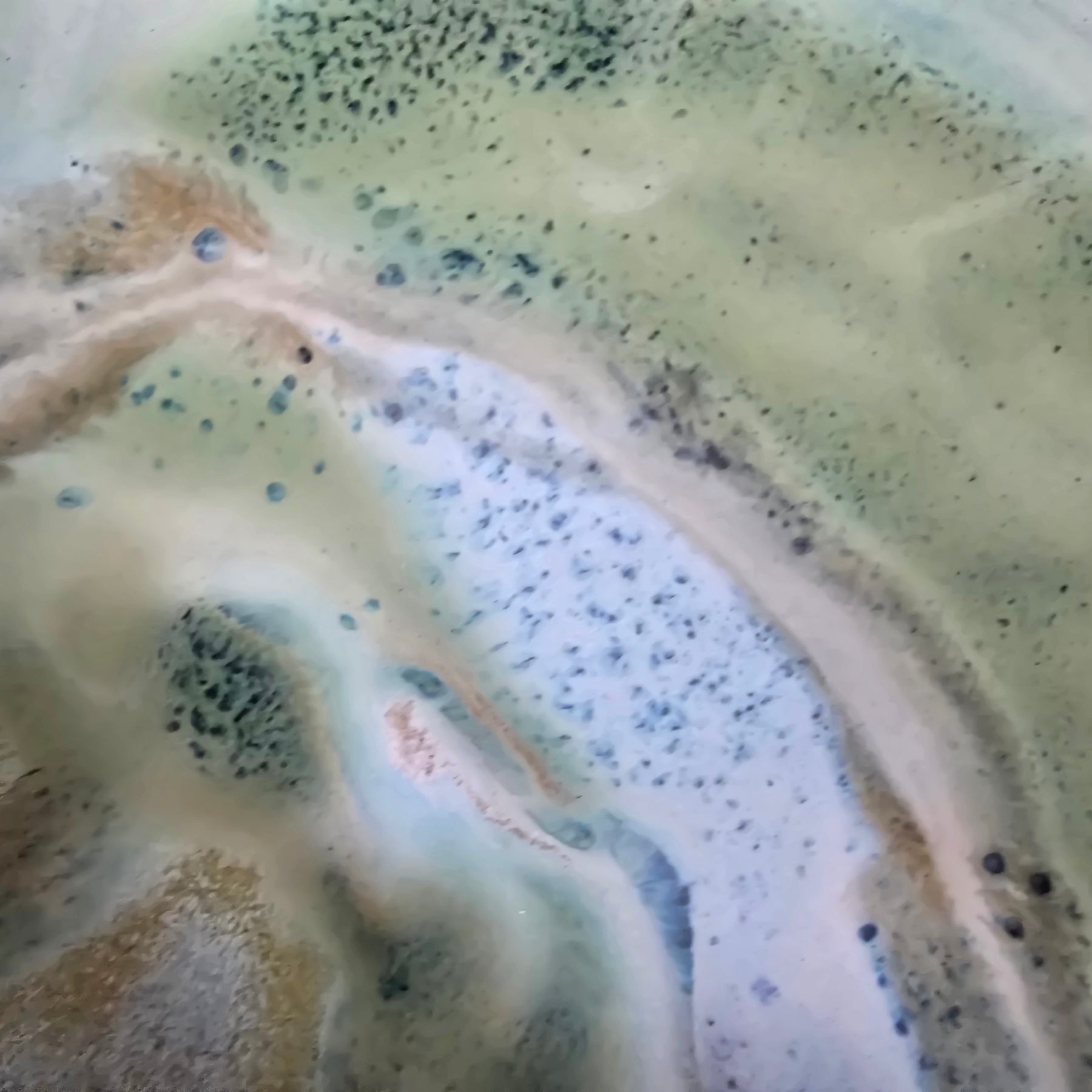 Swirling greens plate