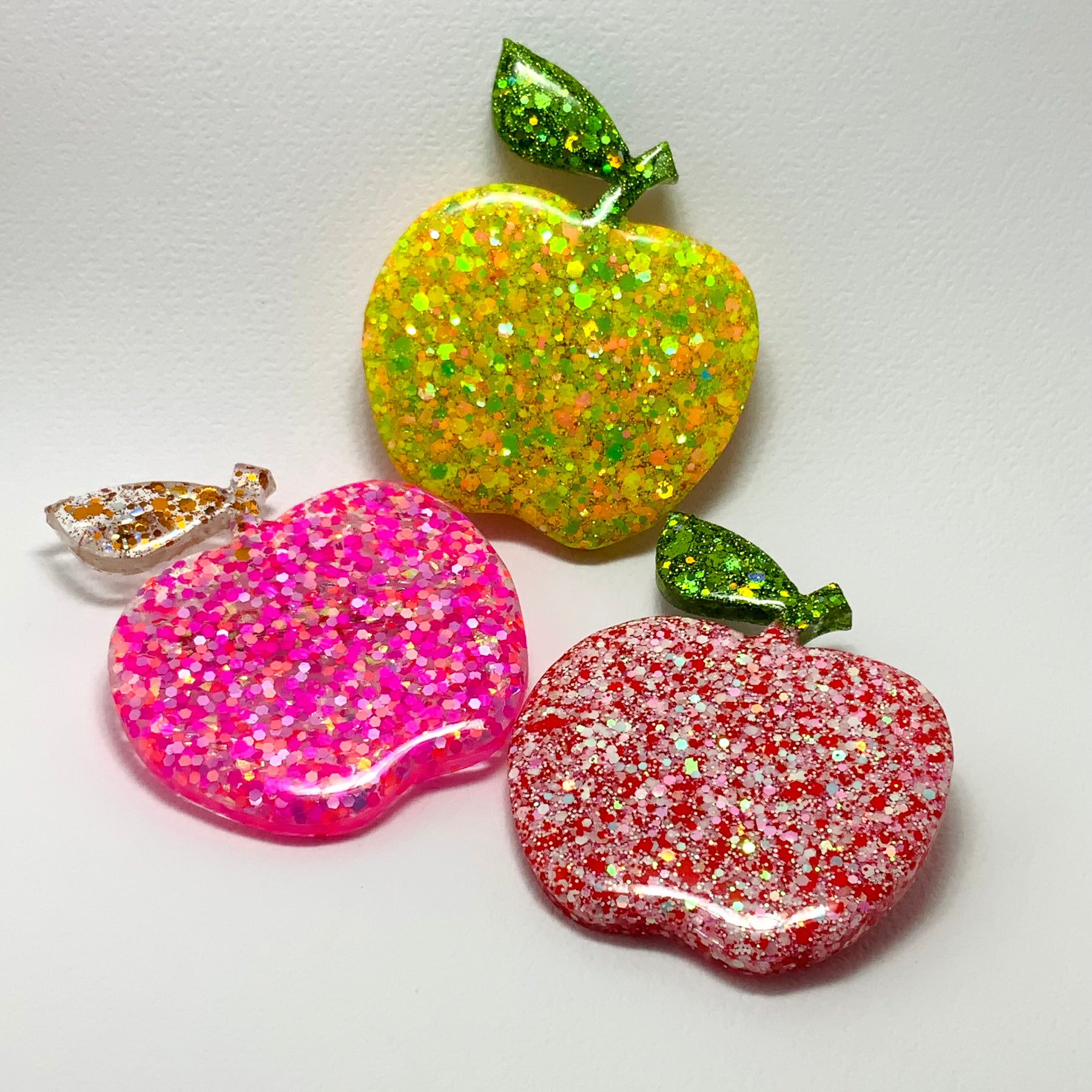 THE APPLE ORCHARD - Handmade Sparkling Resin Apple Brooch